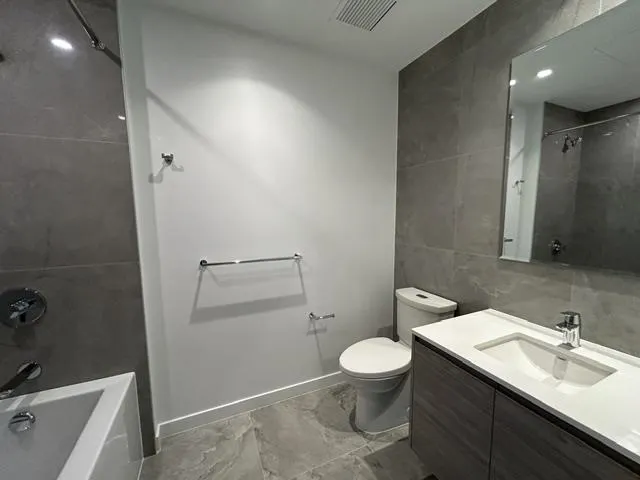 2006 680 Quayside Drive