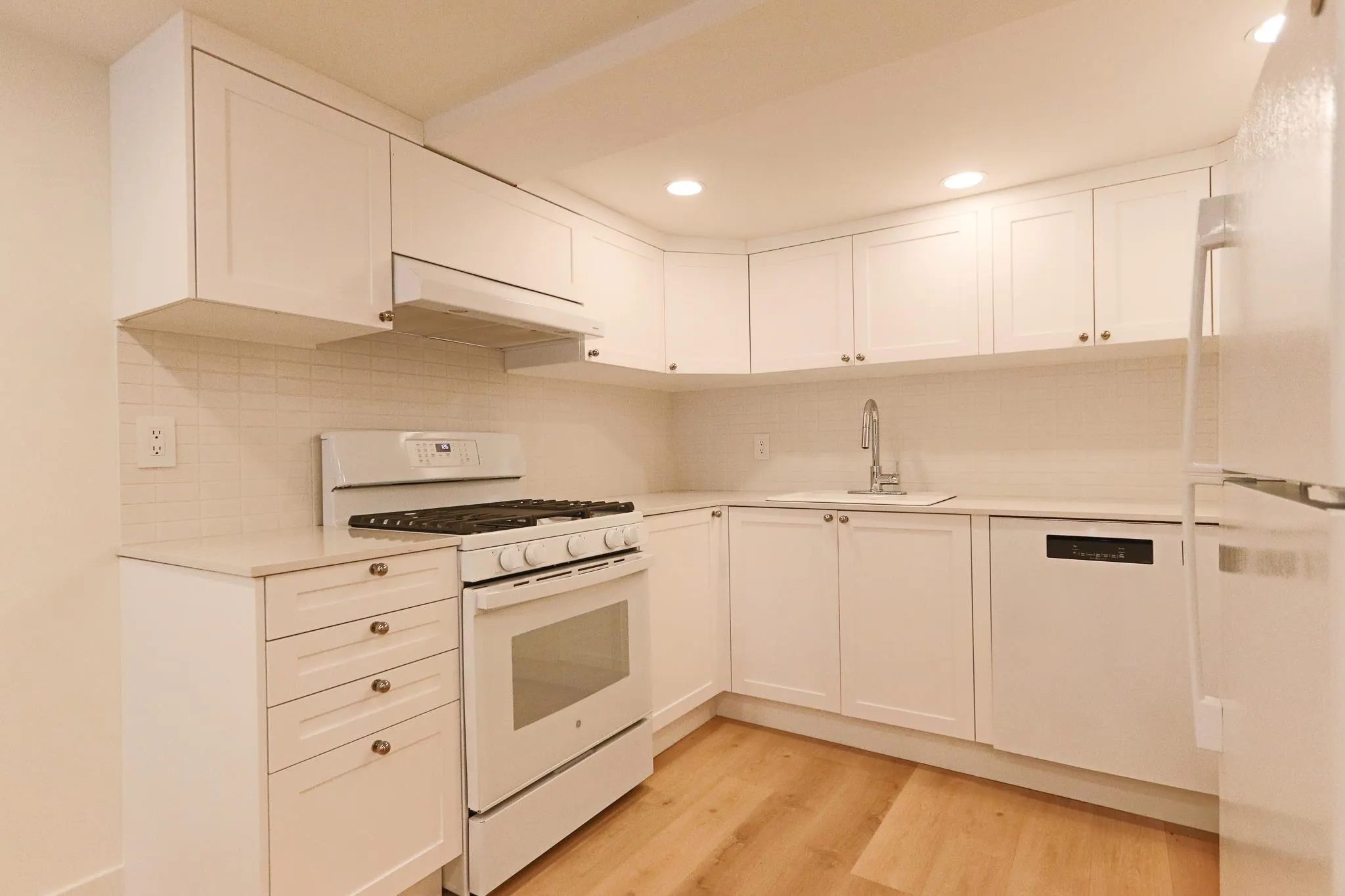 2xxx W 14th Avenue