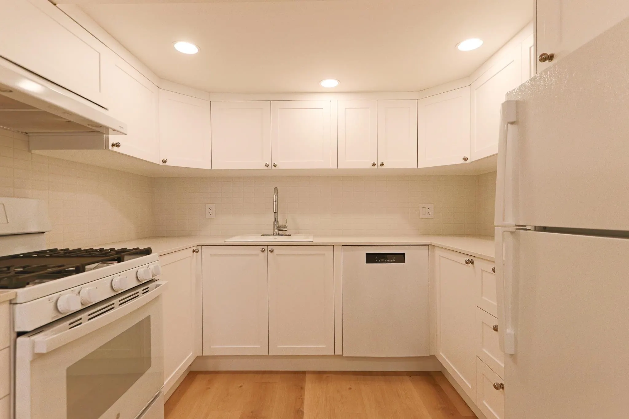 2xxx W 14th Avenue