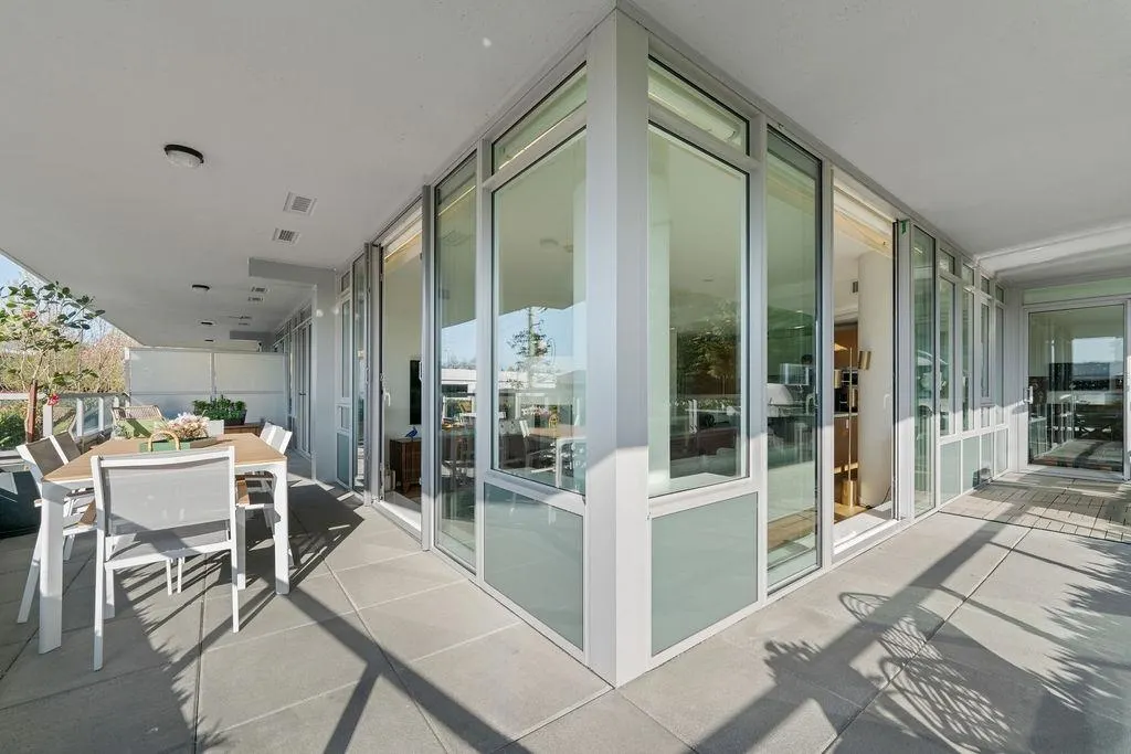 101 768 Arthur Erickson Place