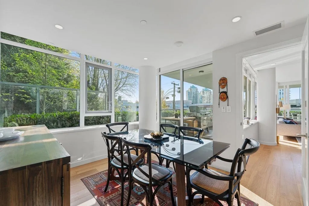 101 768 Arthur Erickson Place