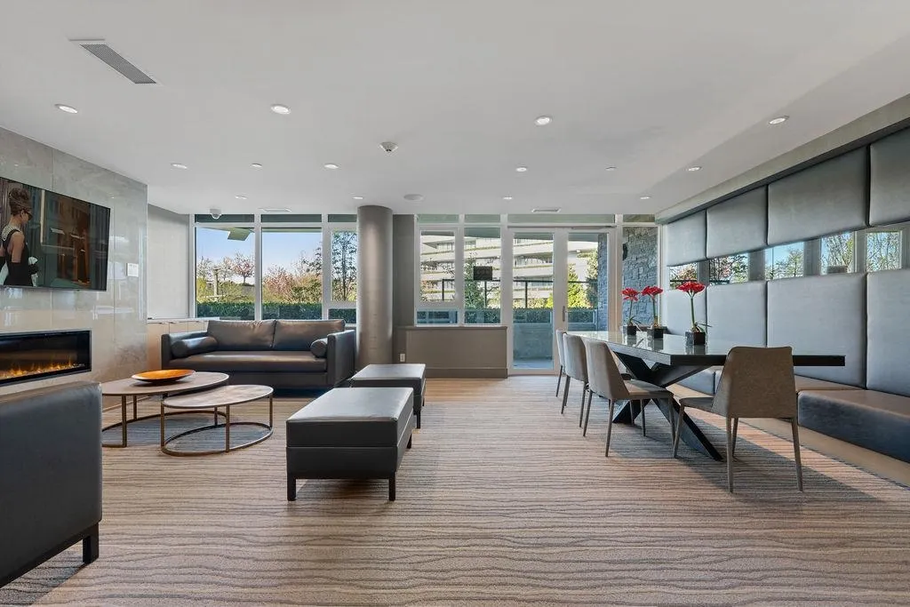 101 768 Arthur Erickson Place