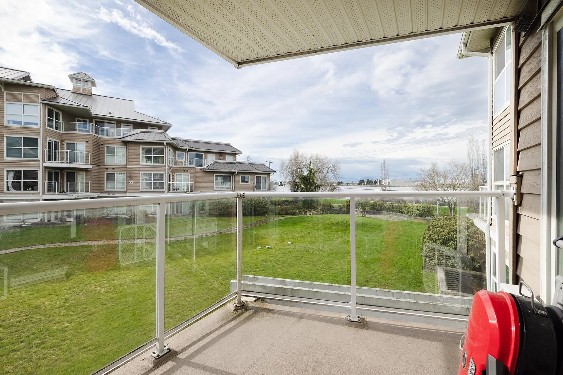 219 5880 Dover Crescent