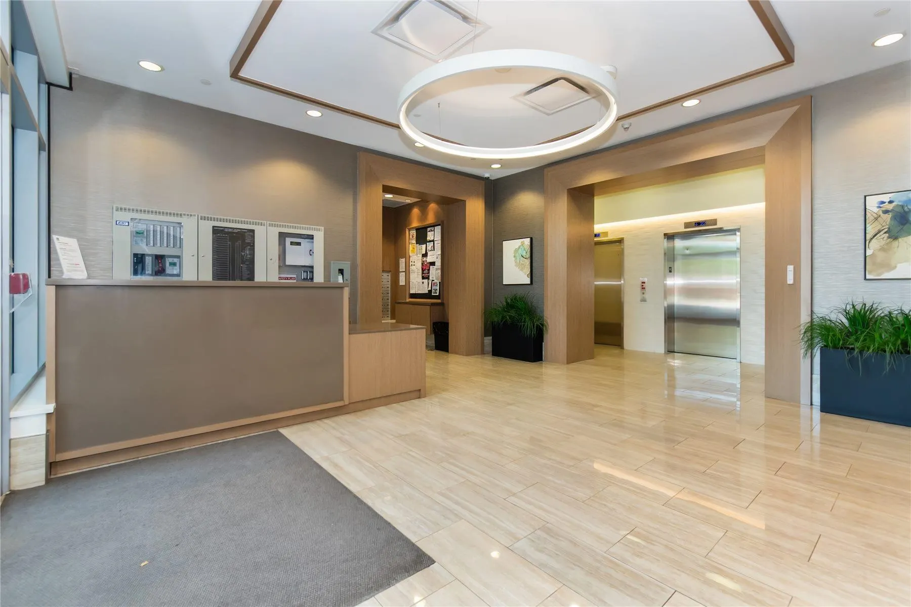 708 13398 104 Avenue