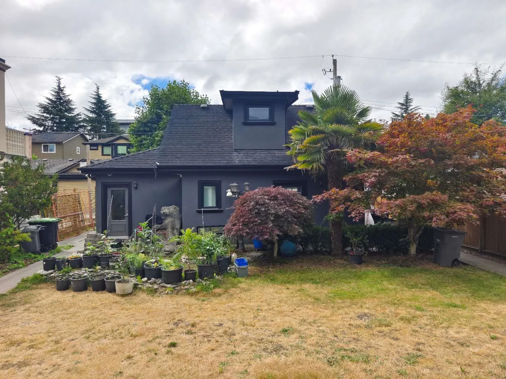 938 W 32nd Avenue