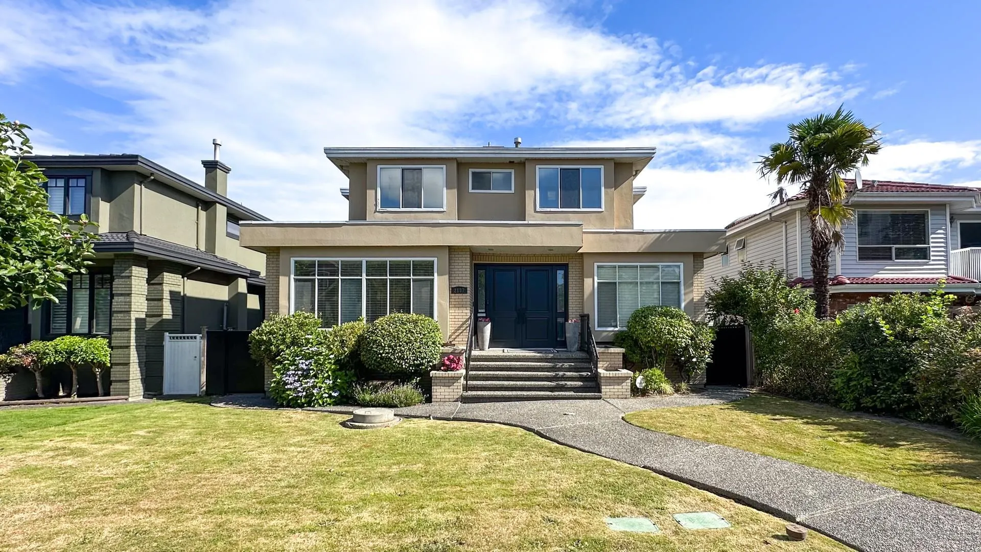 2137 W 20th Avenue