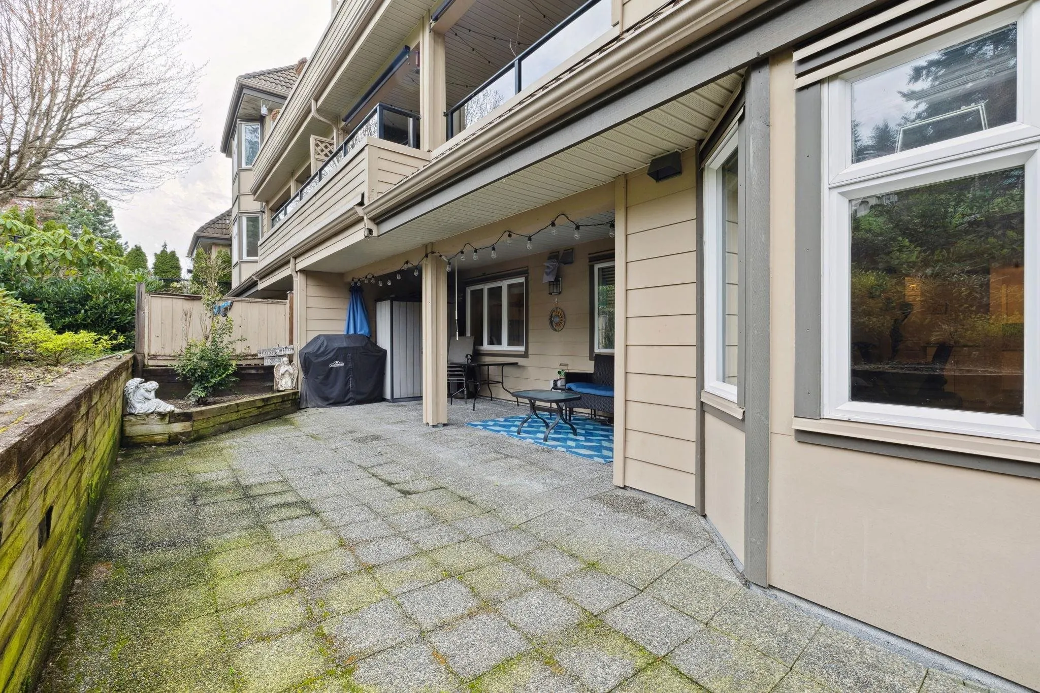 310 160 Shoreline Circle