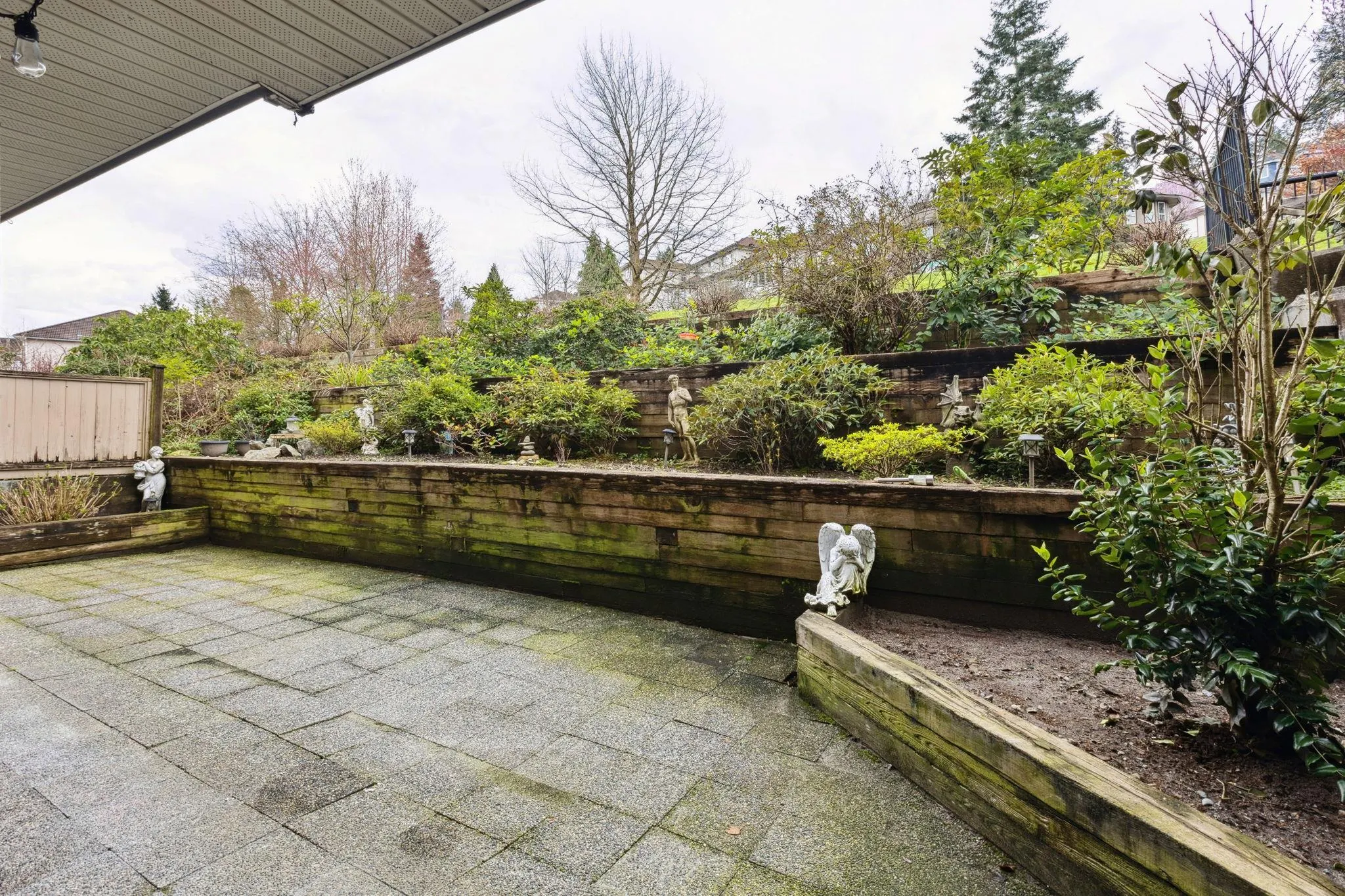 310 160 Shoreline Circle