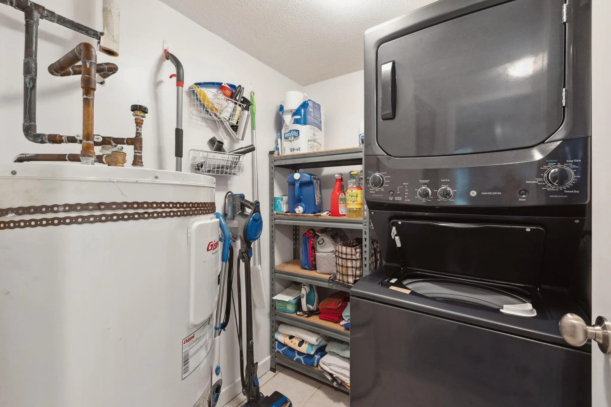 310 160 Shoreline Circle