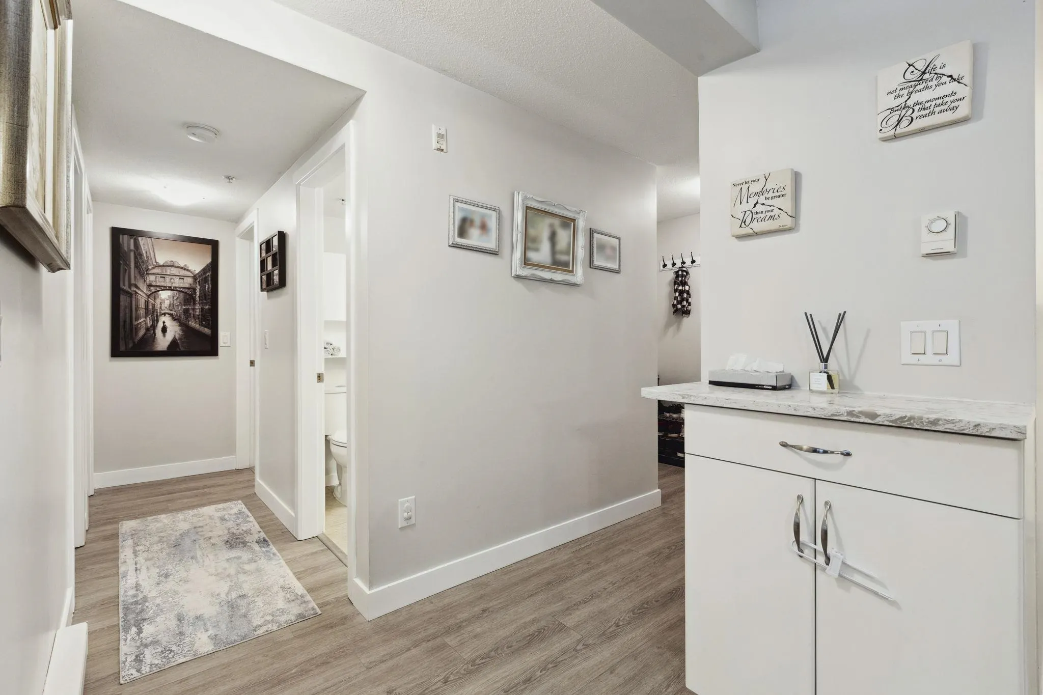 310 160 Shoreline Circle