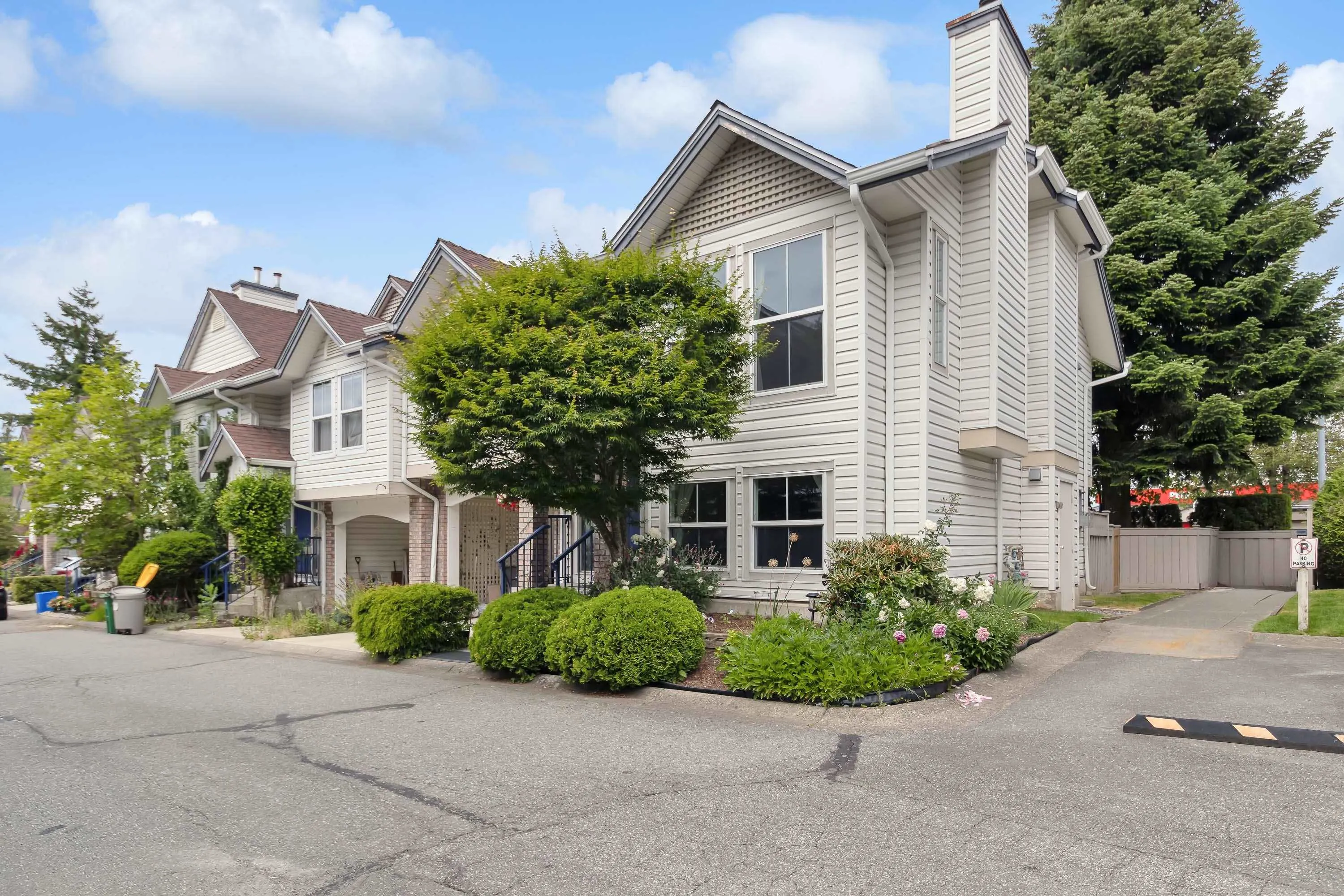 32 8716 Walnut Grove Drive