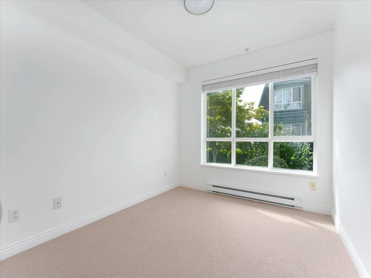 12 288 St. Davids Avenue
