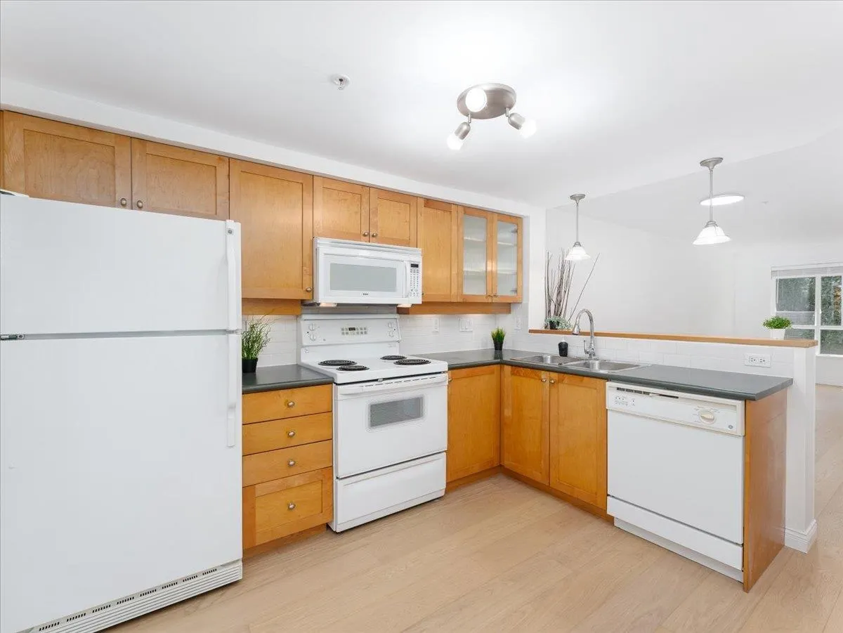 12 288 St. Davids Avenue