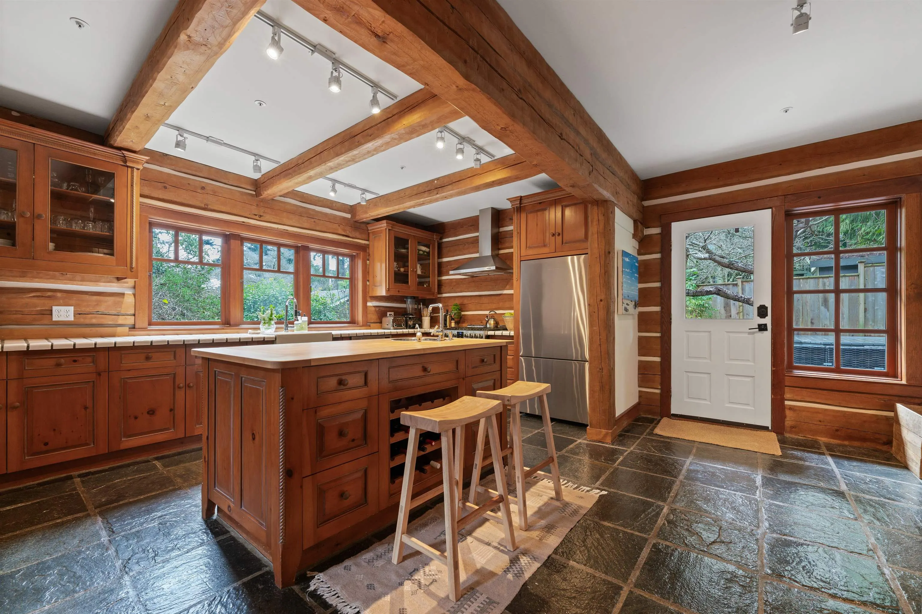 5851 Eagle Island