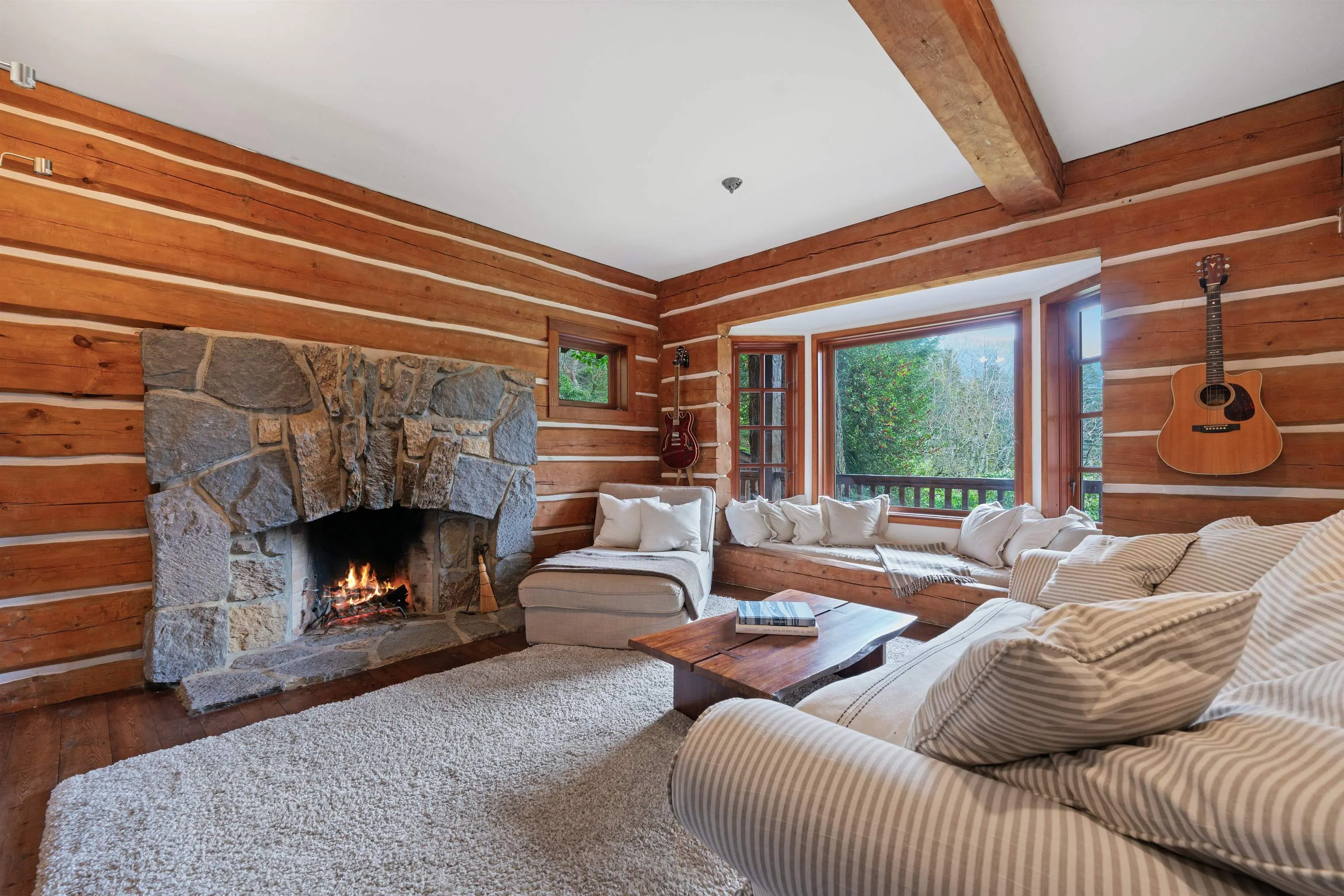 5851 Eagle Island