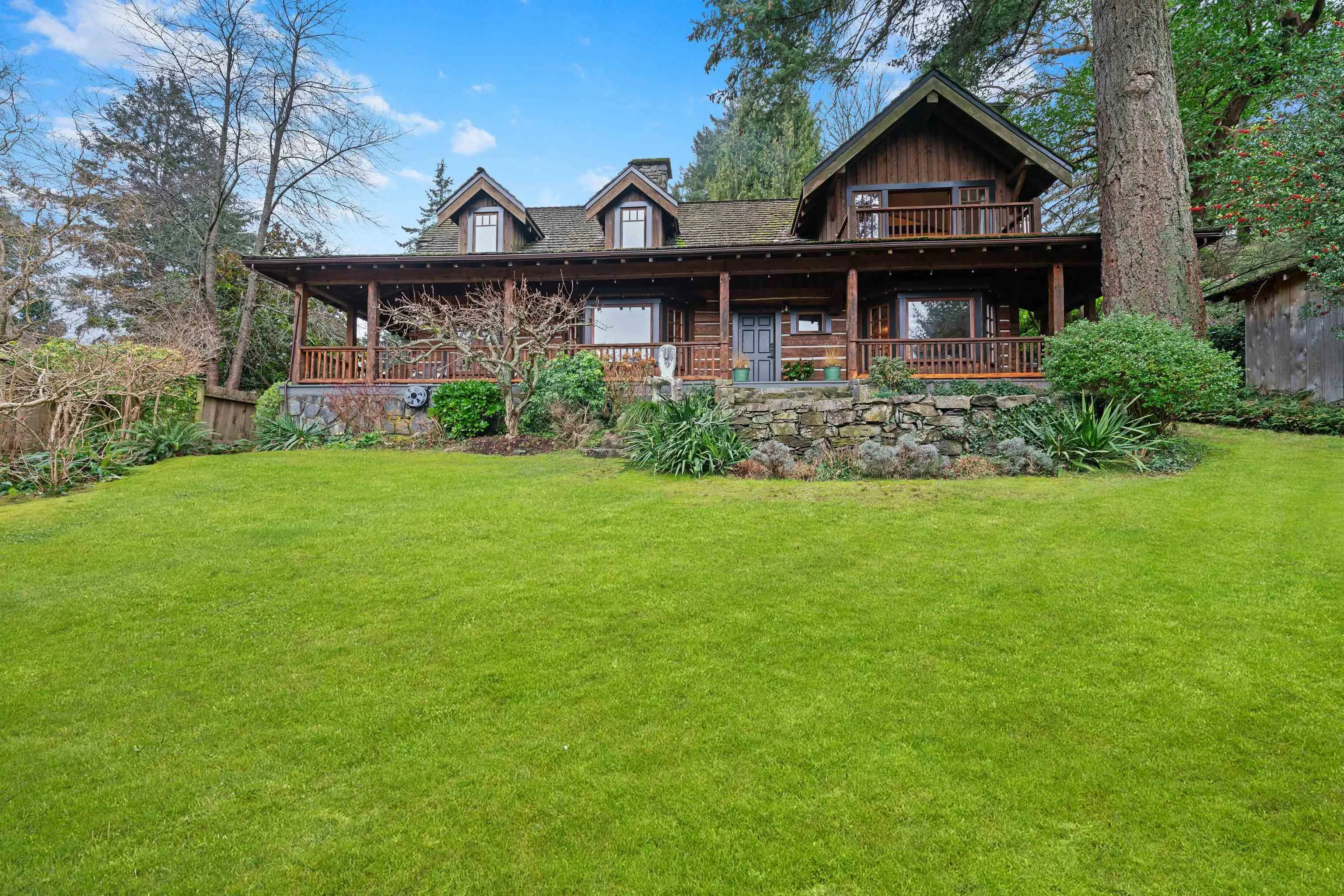 5851 Eagle Island