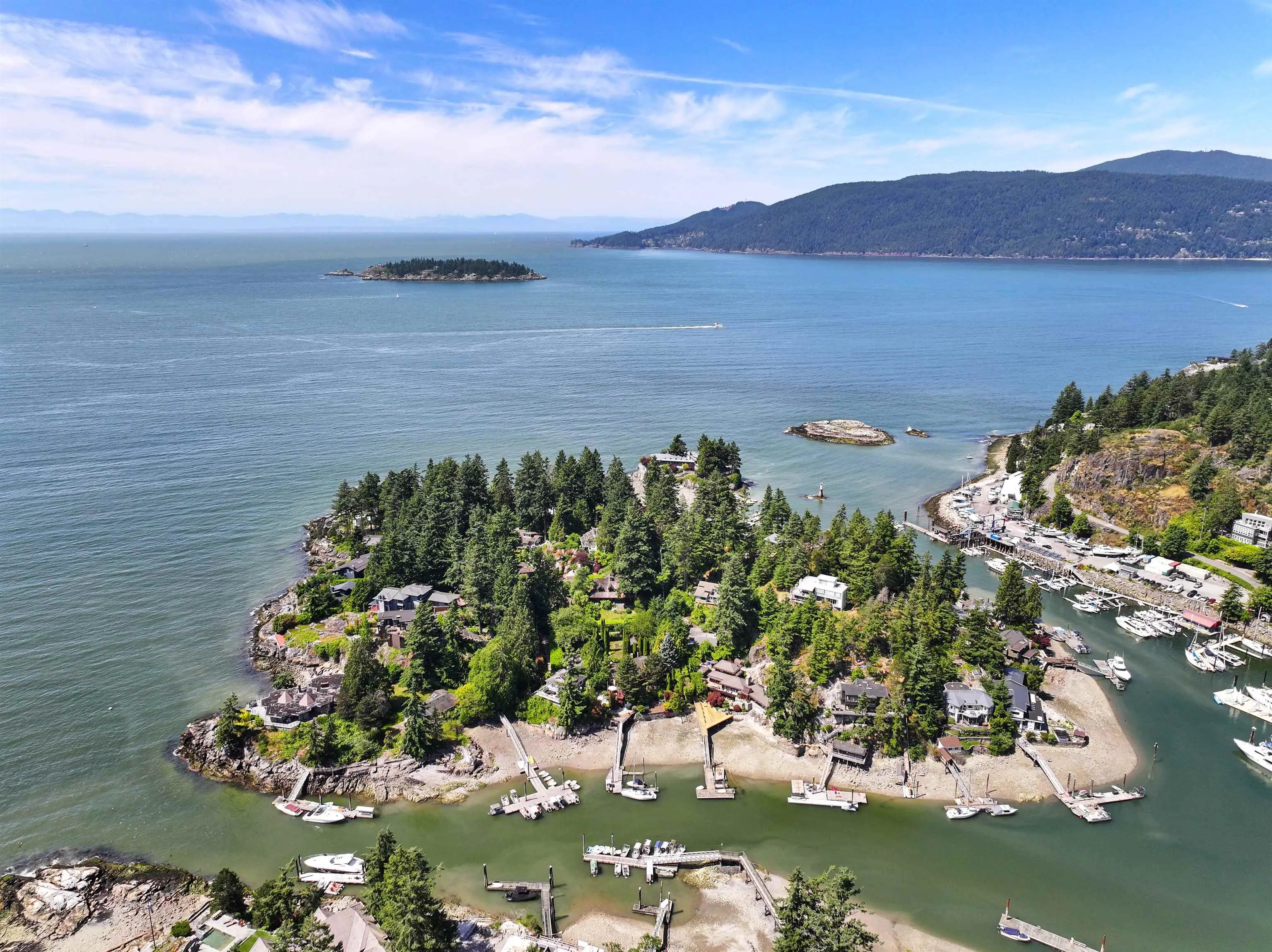 5851 Eagle Island