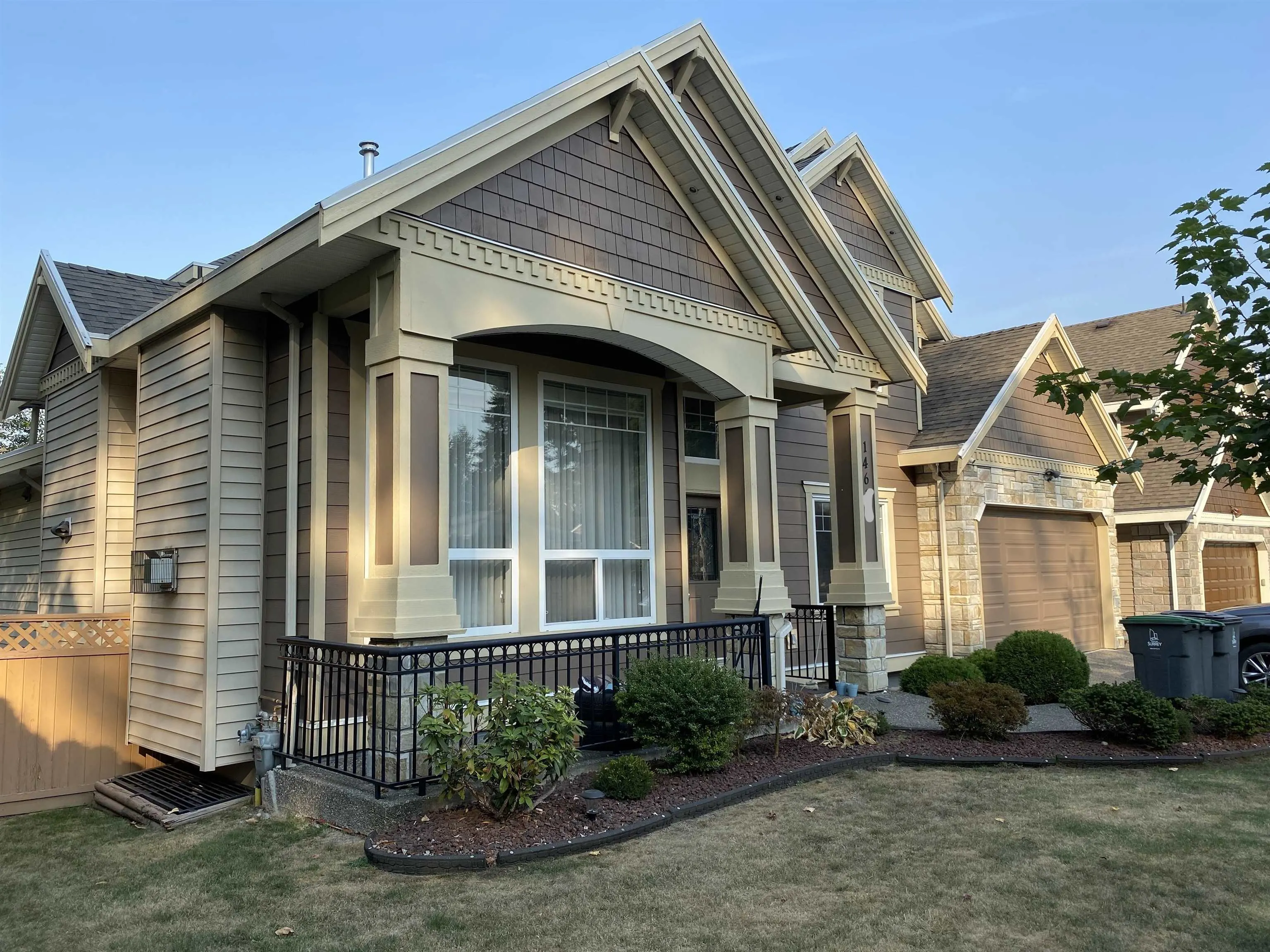 2 Bed Suite 14611 111a Avenue