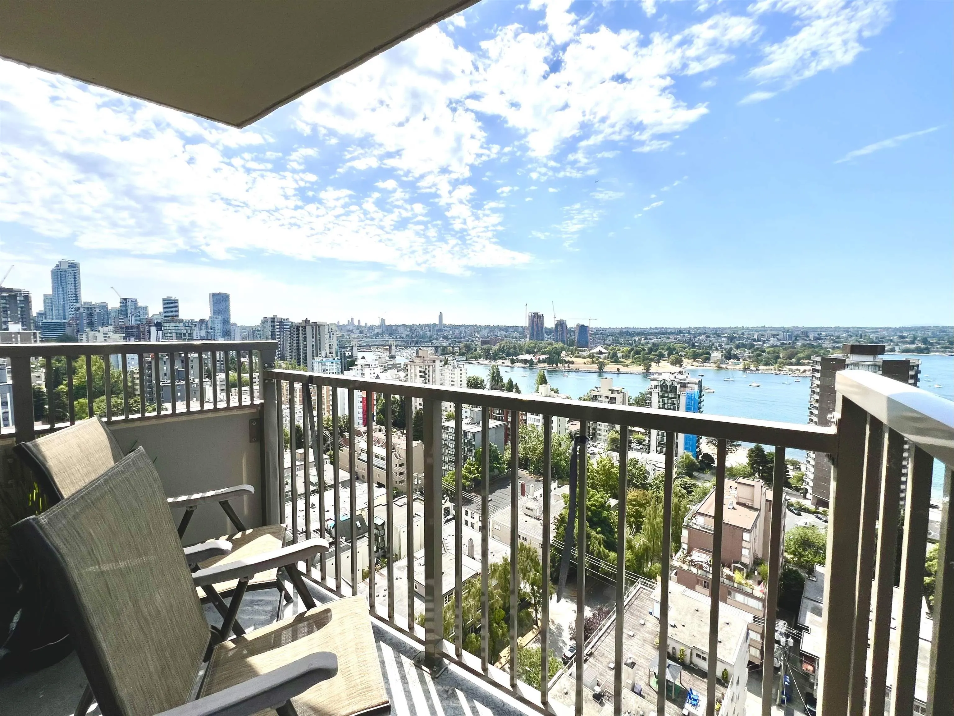 2208 1251 Cardero Street