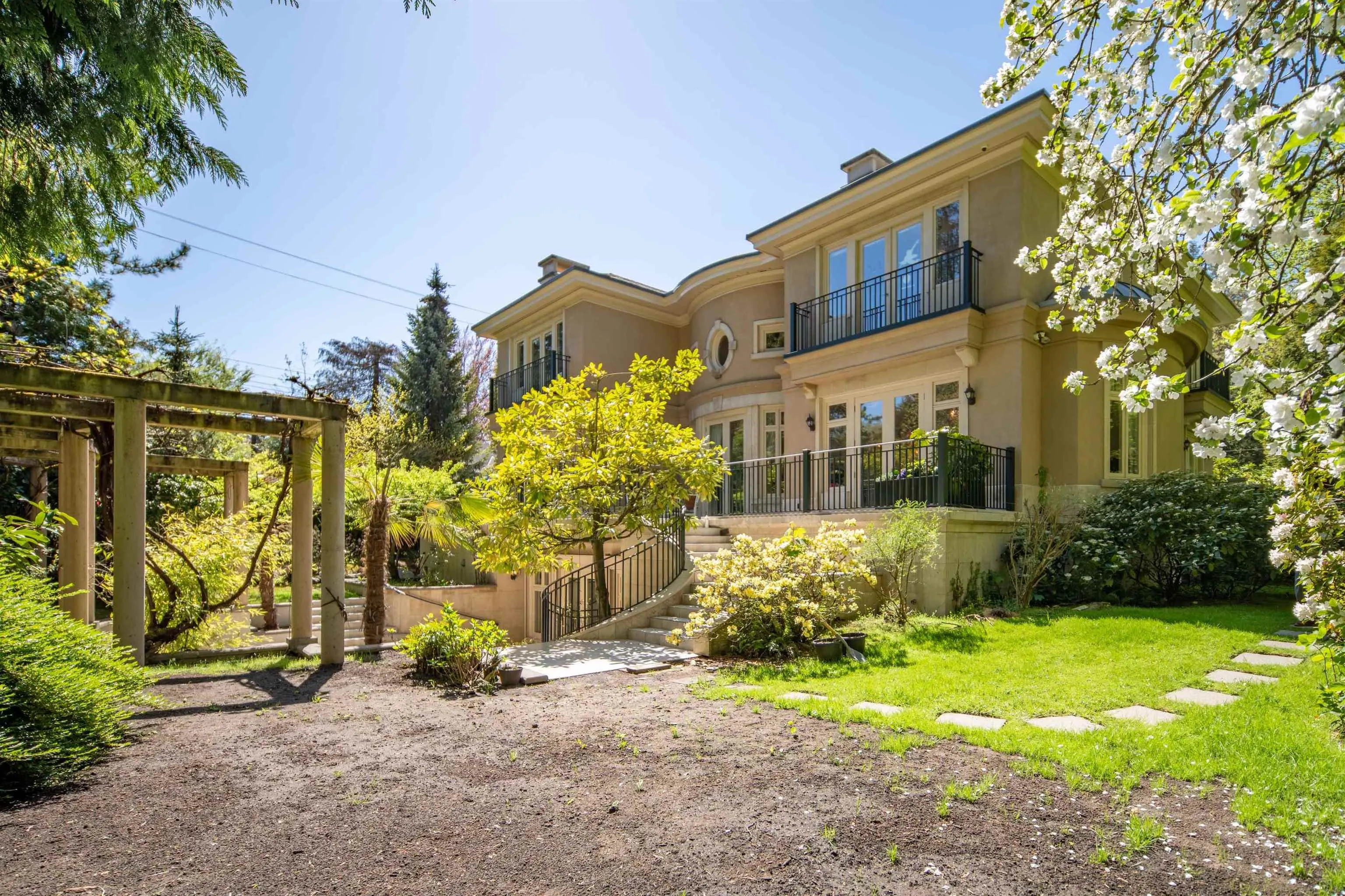 3988 Angus Drive