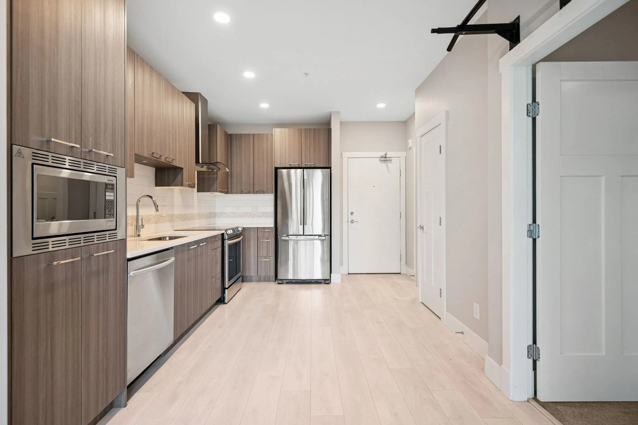 315 4690 Hawk Lane