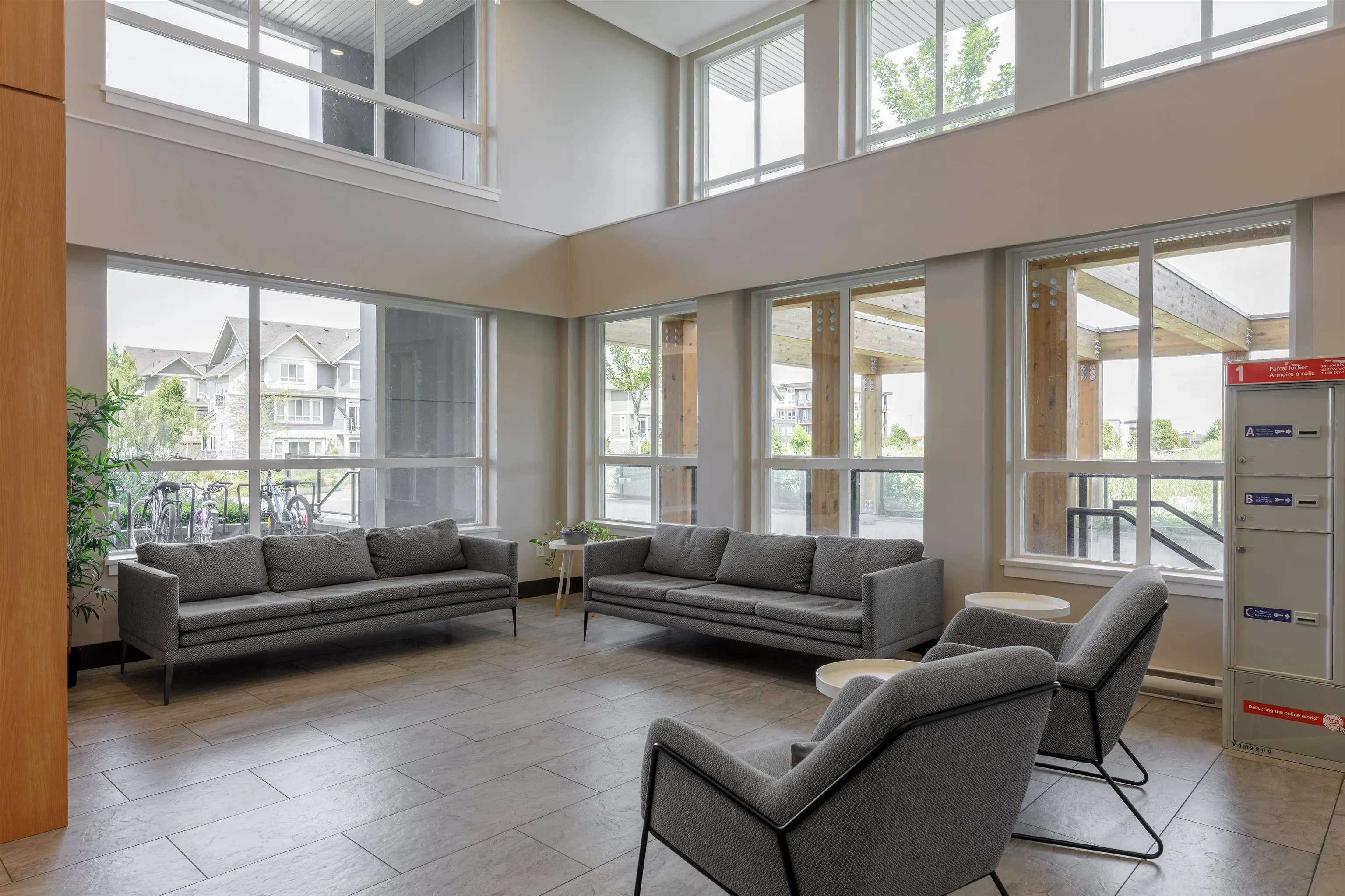 315 4690 Hawk Lane