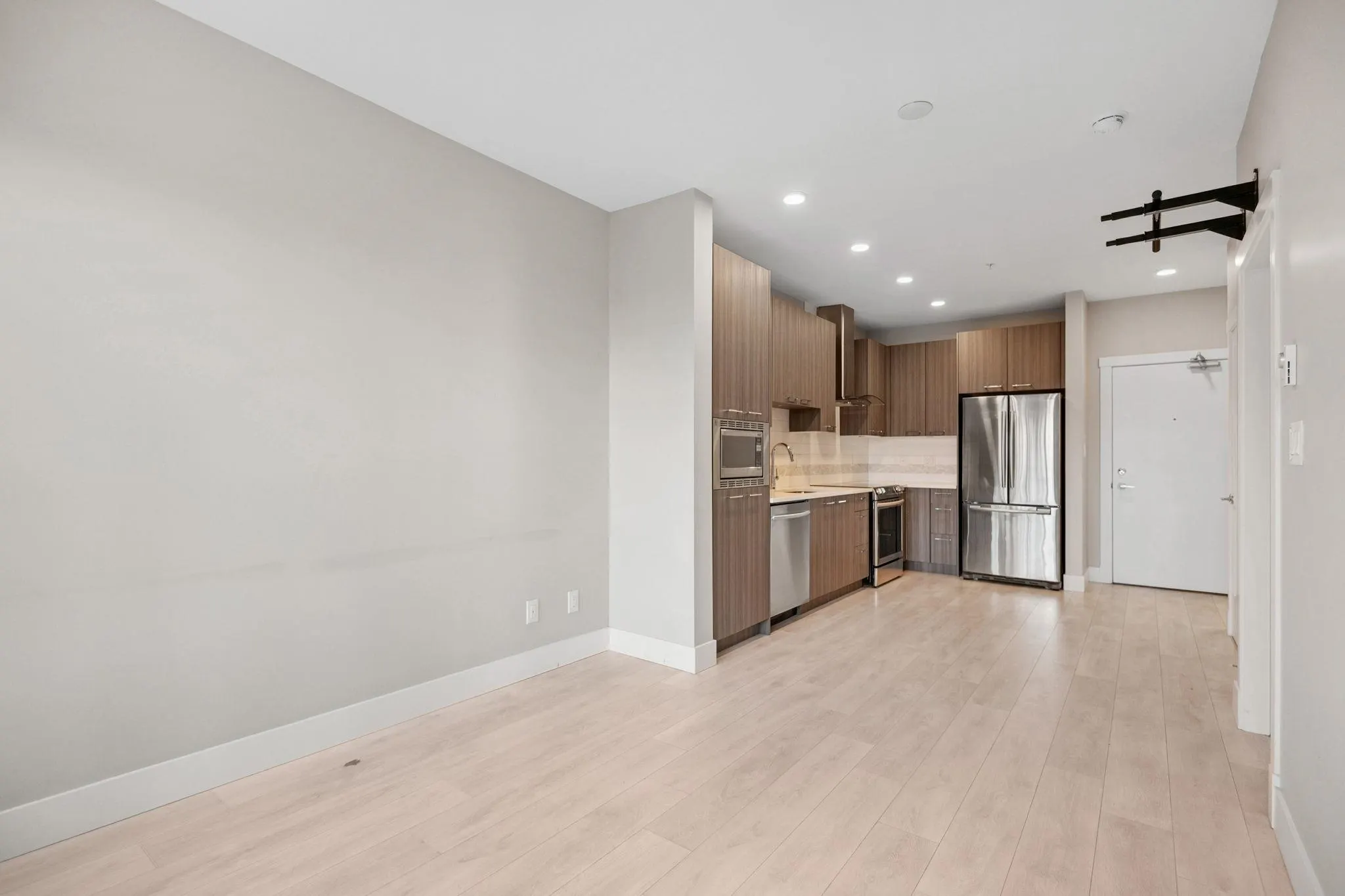 315 4690 Hawk Lane