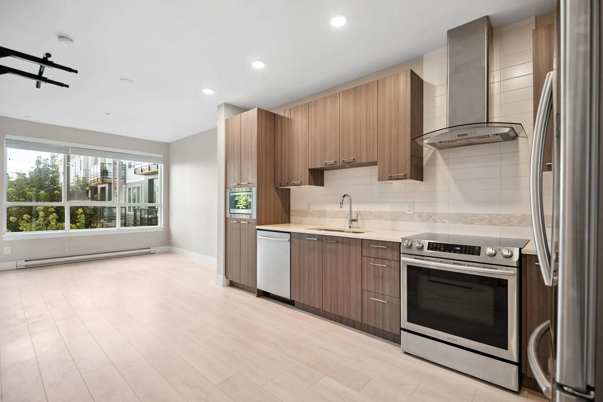 315 4690 Hawk Lane