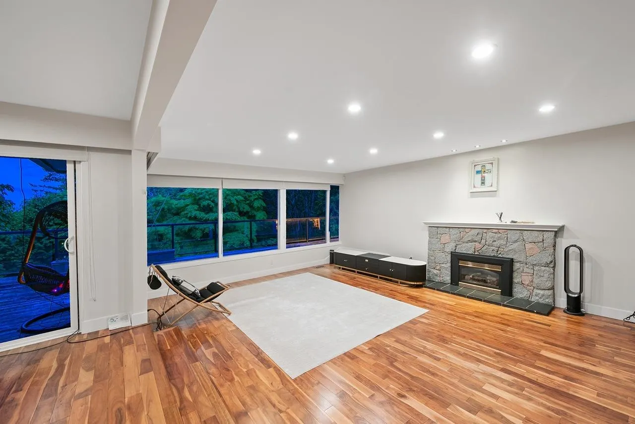 1130 Groveland Court