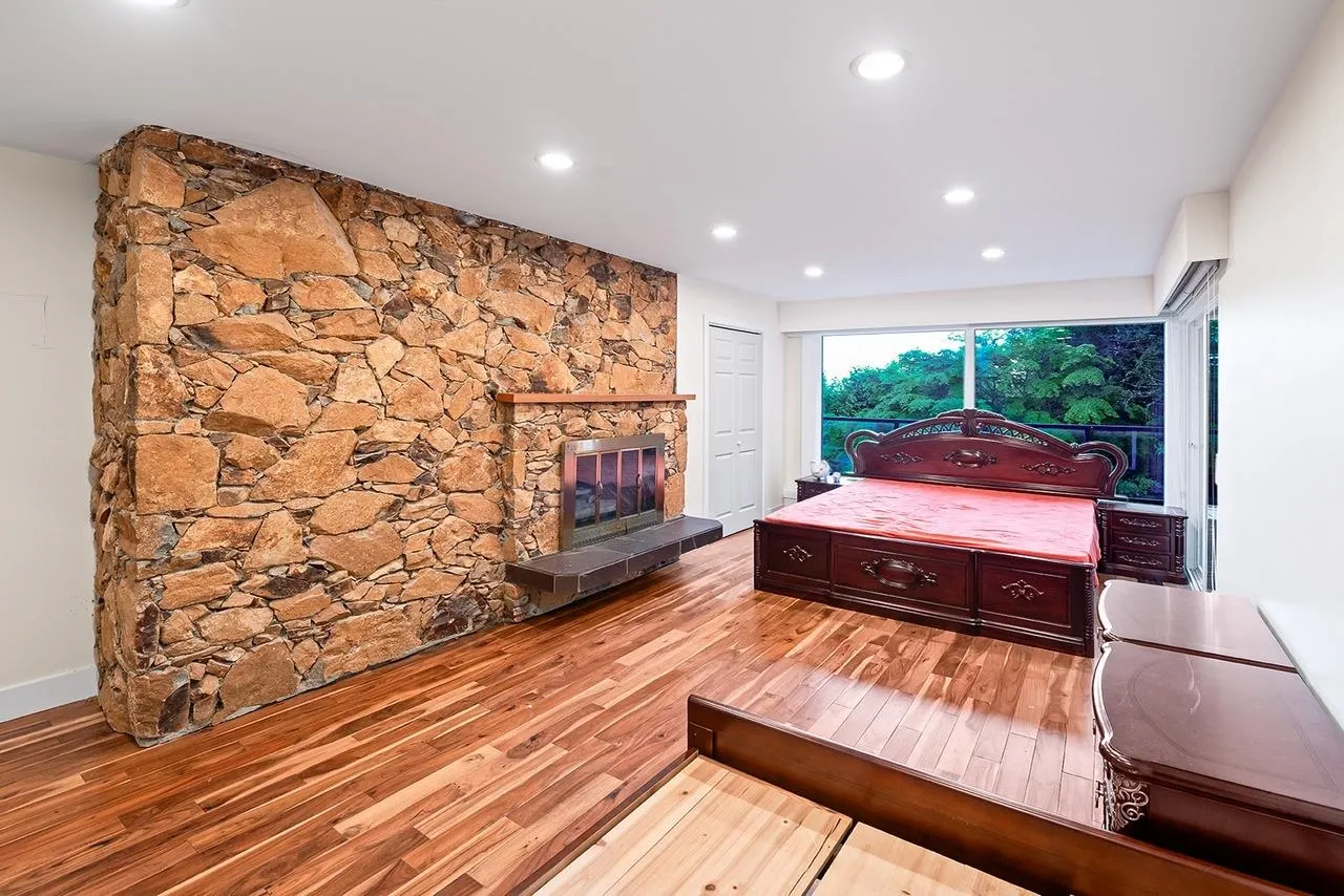 1130 Groveland Court