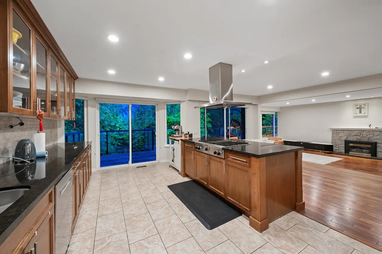 1130 Groveland Court