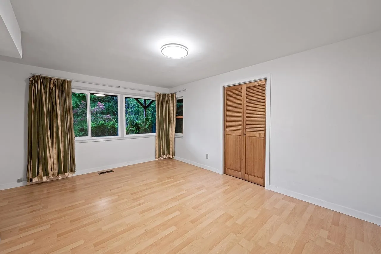 1130 Groveland Court