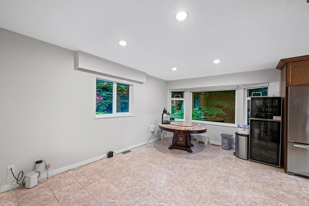 1130 Groveland Court