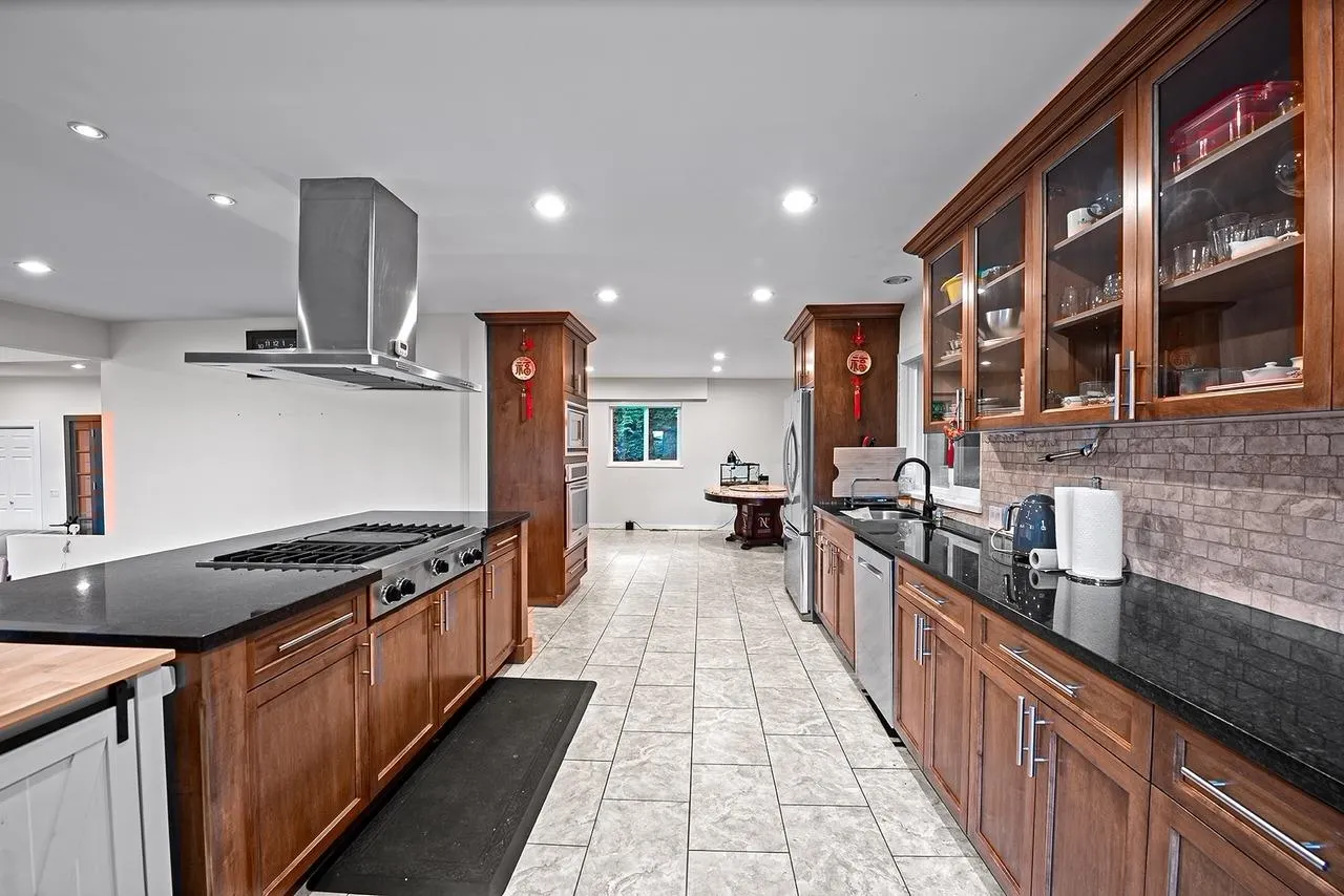 1130 Groveland Court