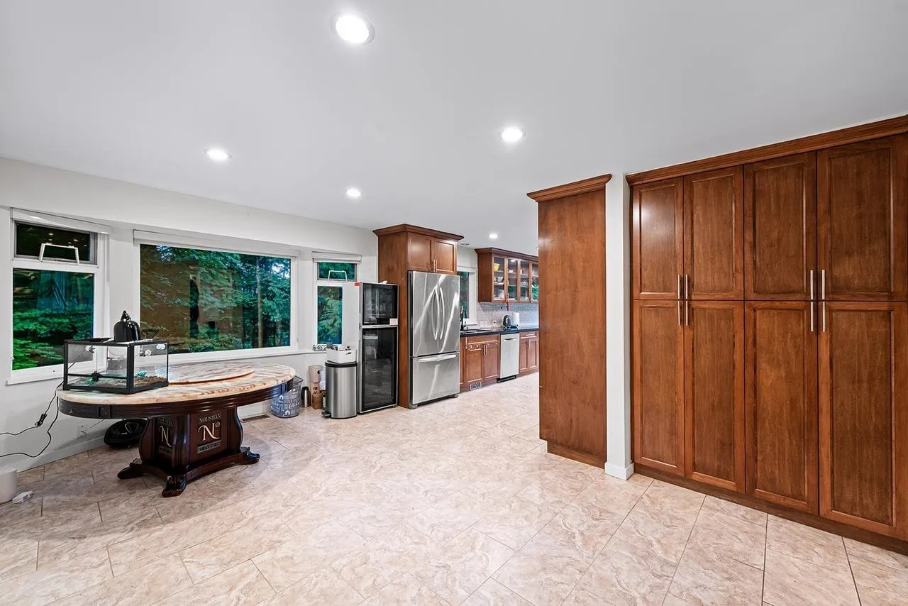 1130 Groveland Court