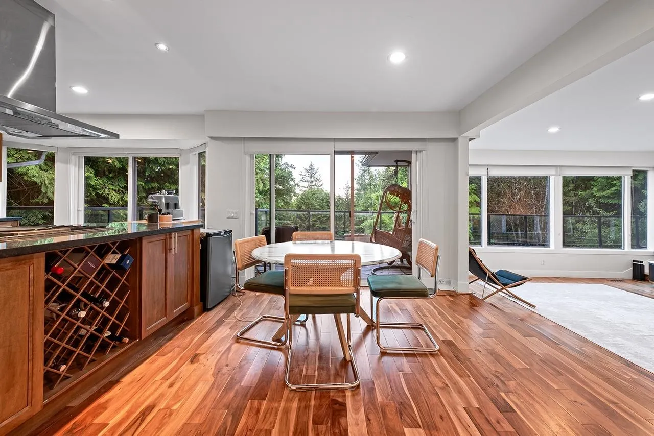 1130 Groveland Court