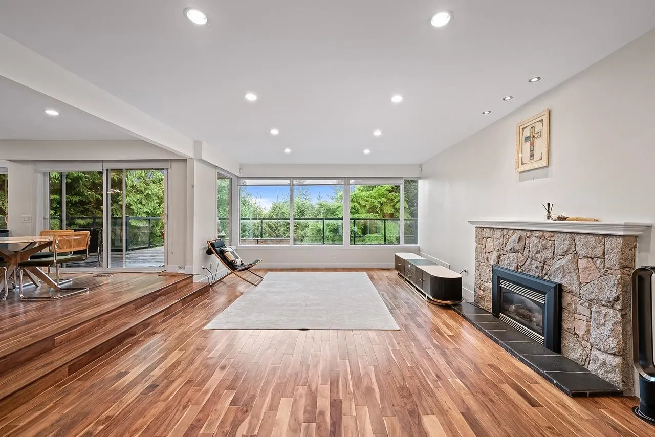 1130 Groveland Court