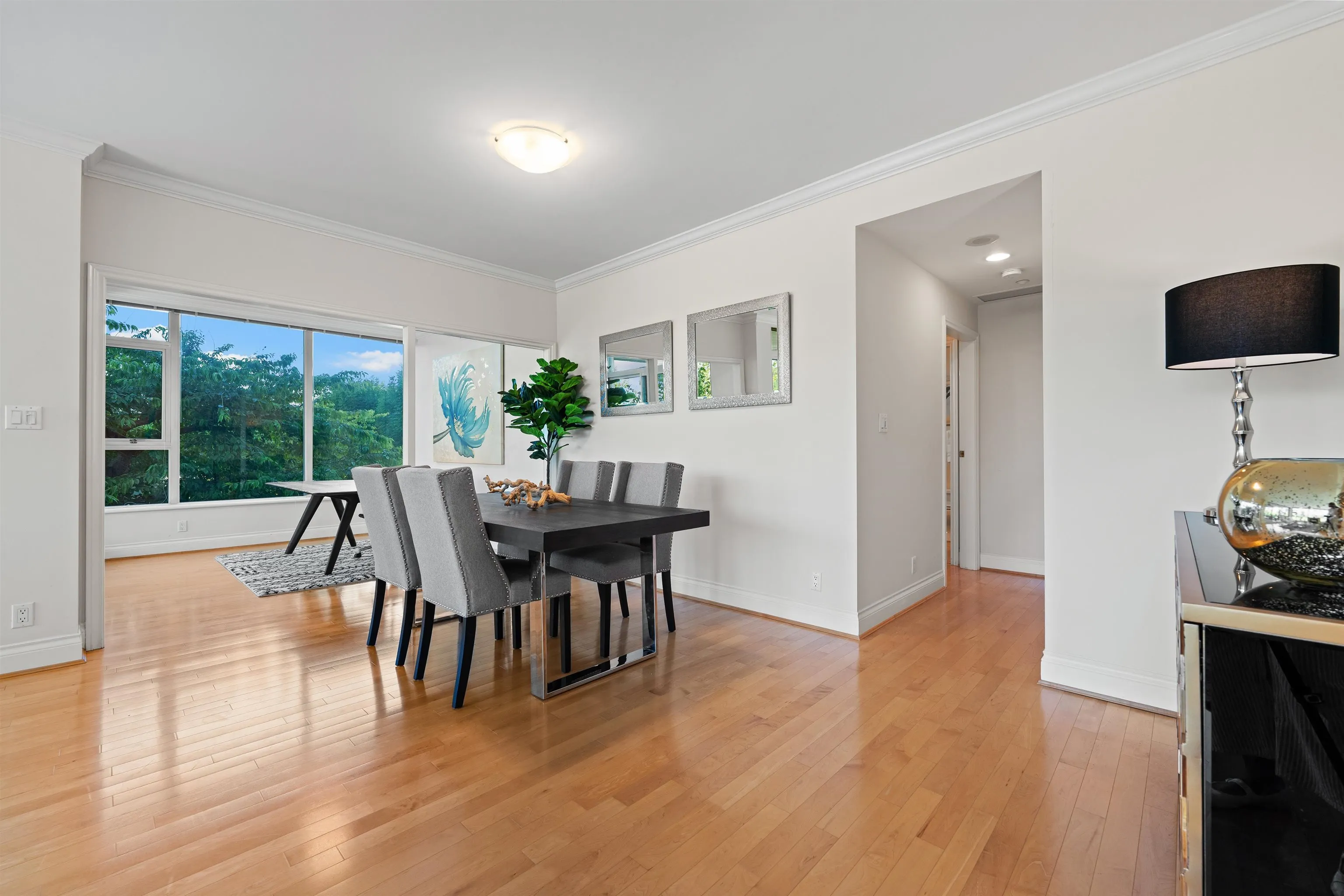 202 1777 Bayshore Drive