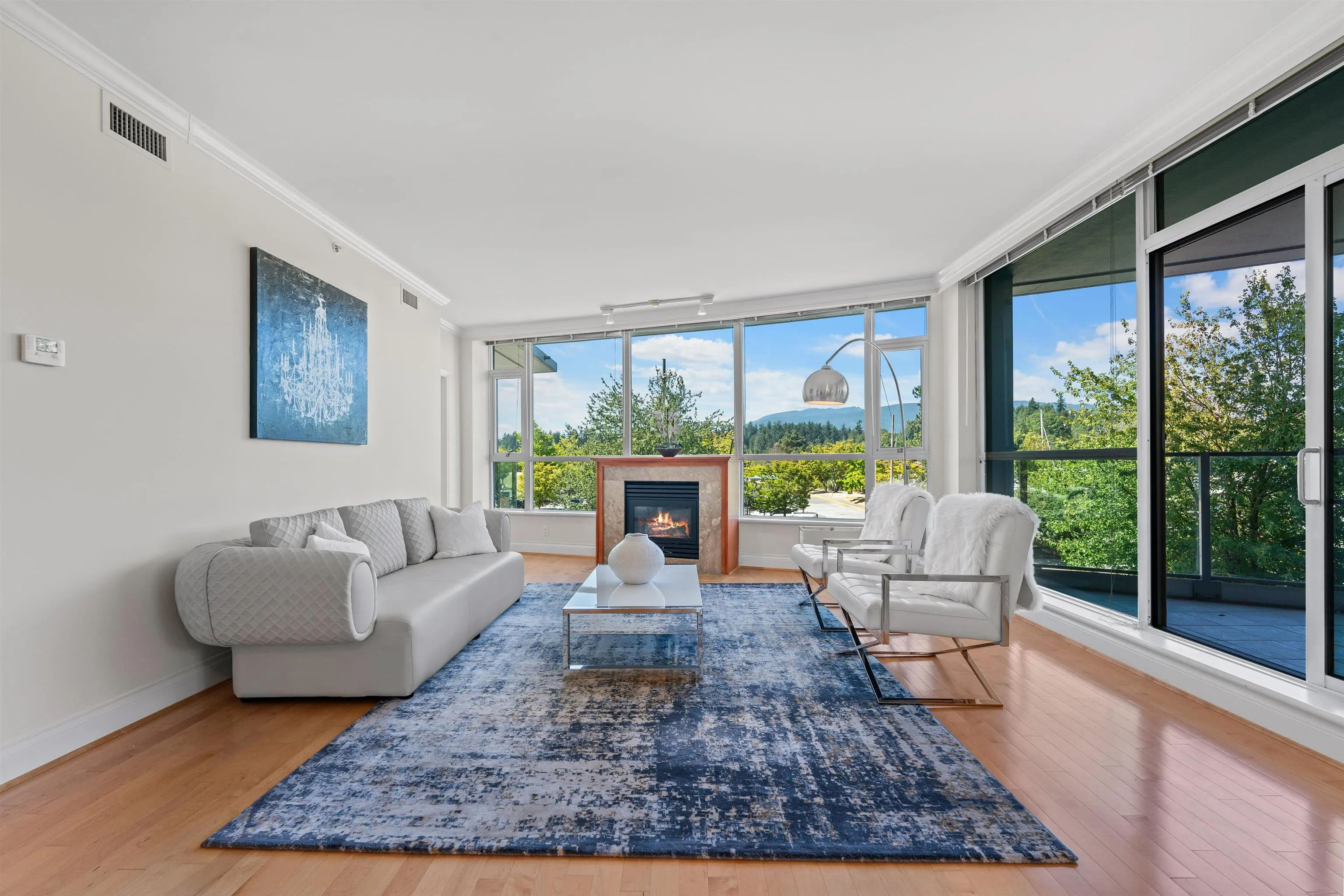 202 1777 Bayshore Drive