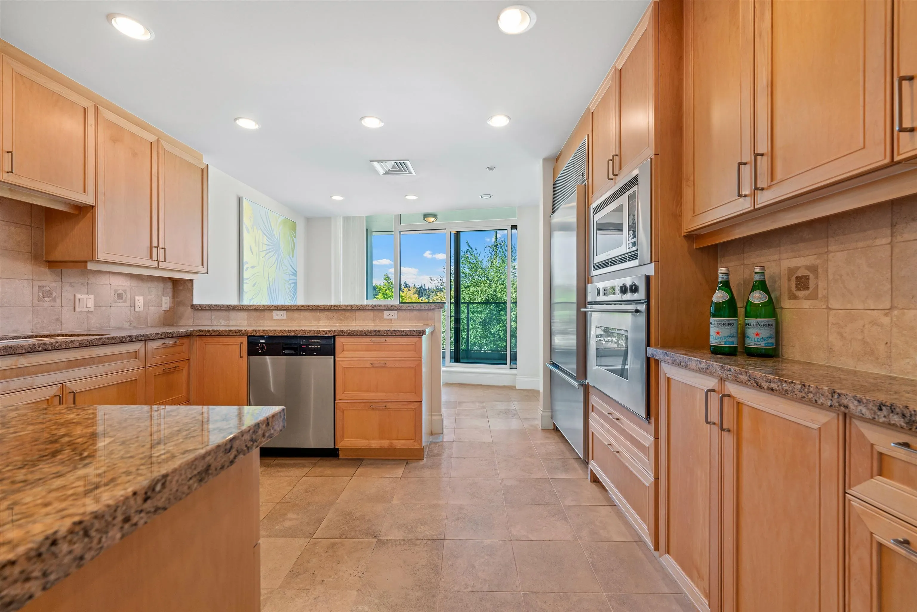 202 1777 Bayshore Drive