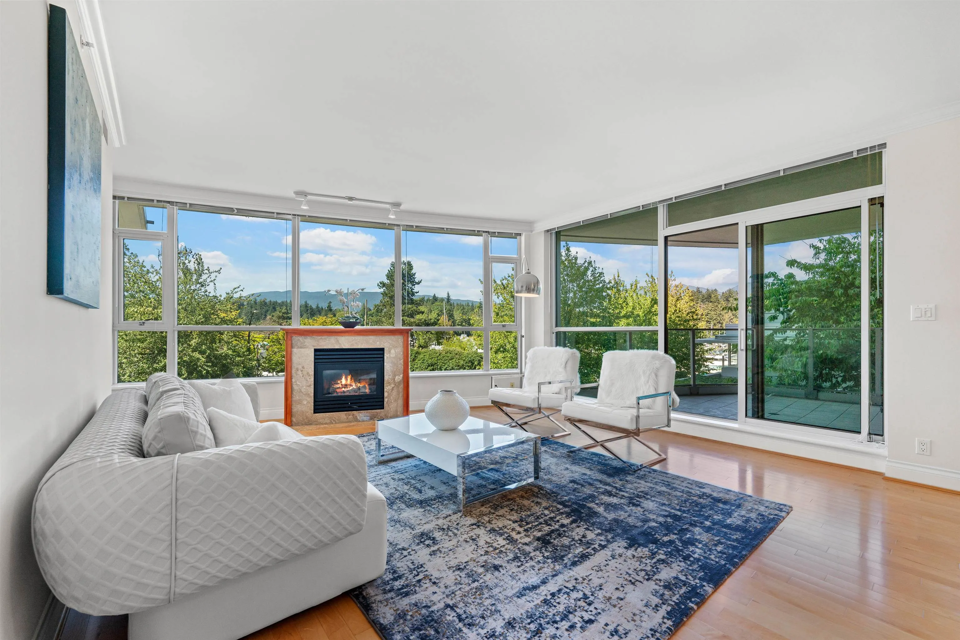 202 1777 Bayshore Drive