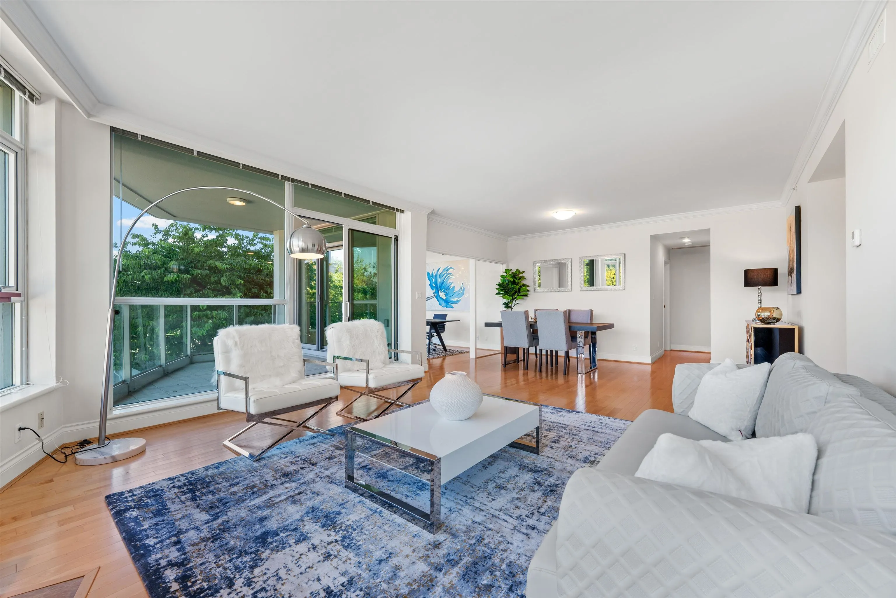 202 1777 Bayshore Drive
