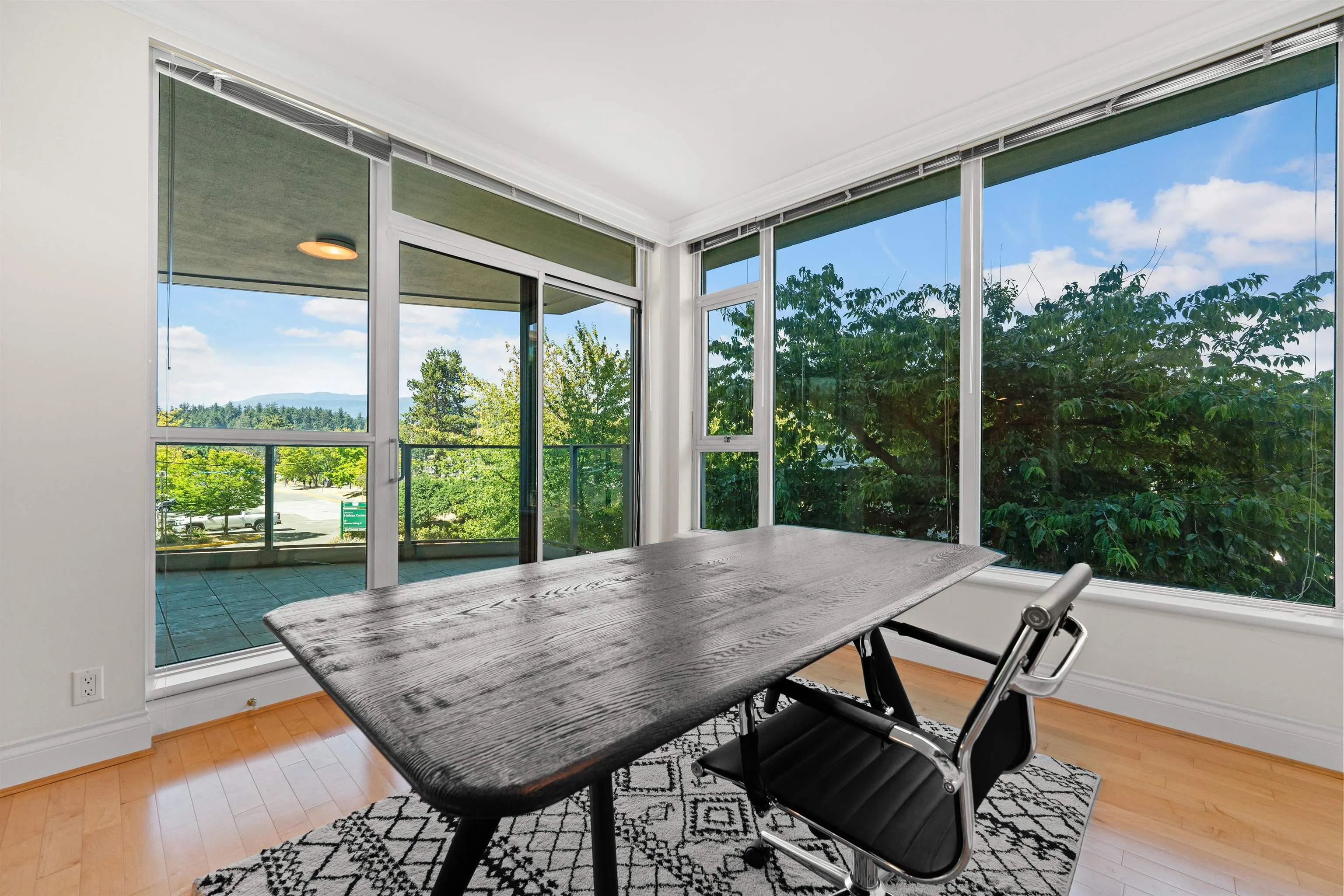 202 1777 Bayshore Drive