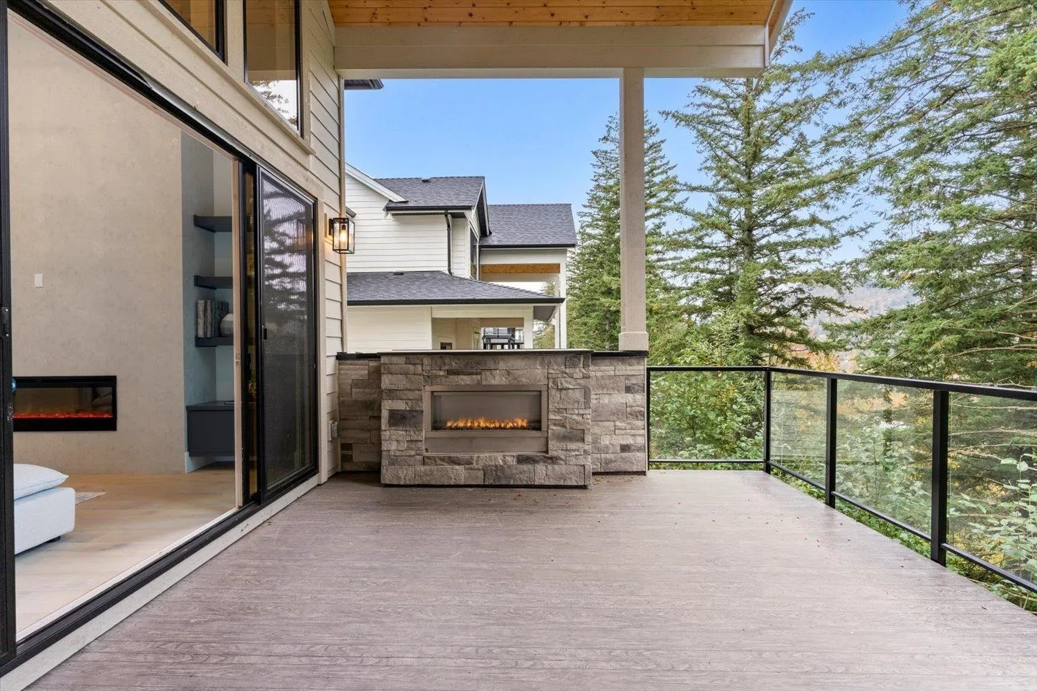 5506 Crimson Ridge