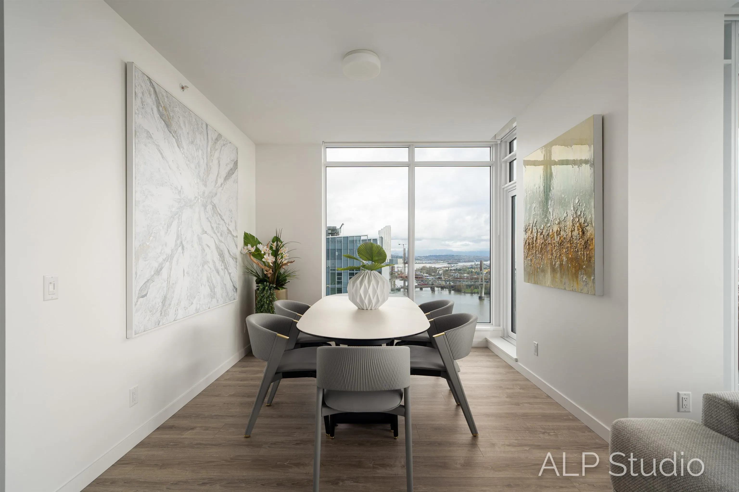 4405 680 Quayside Drive
