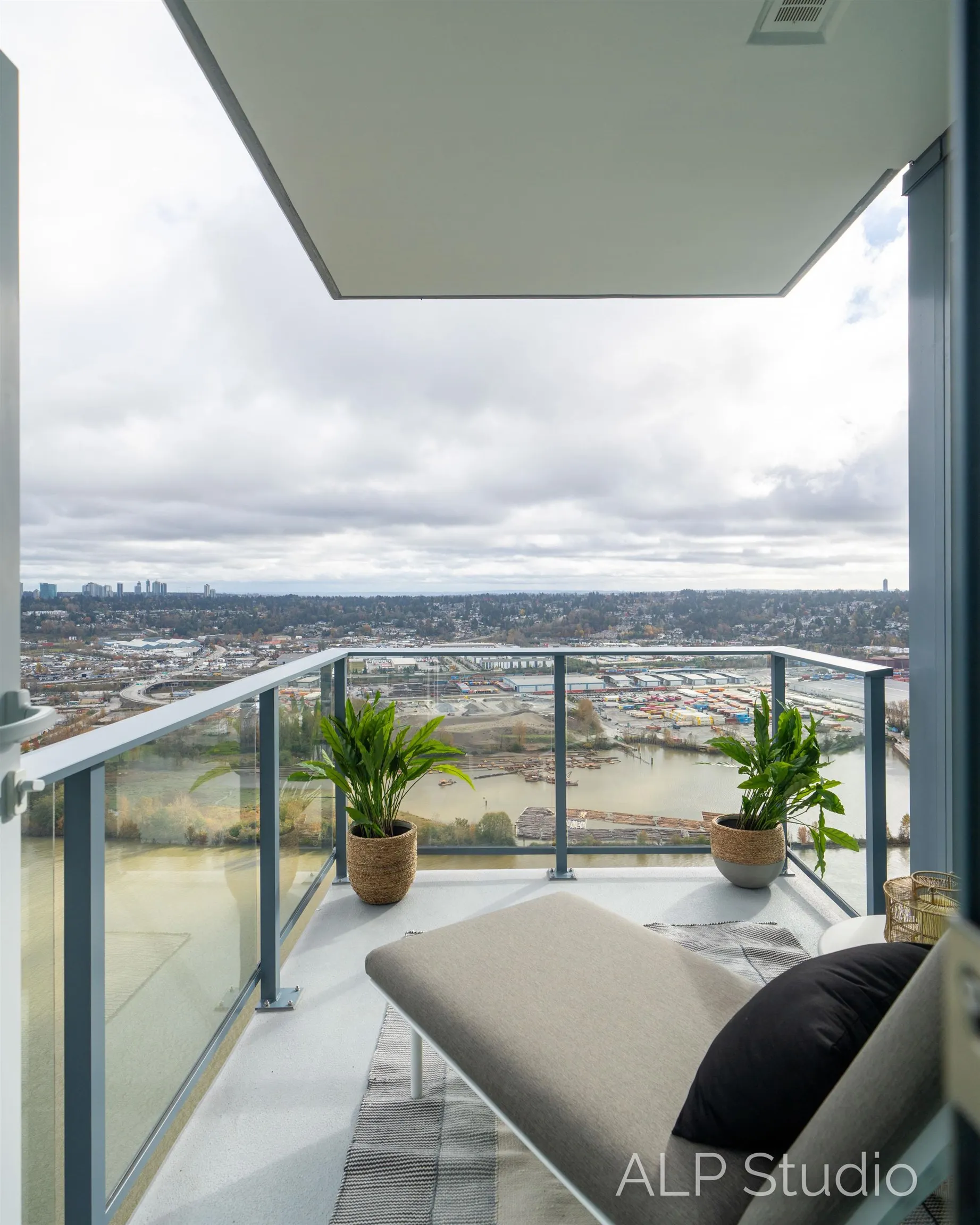 4405 680 Quayside Drive