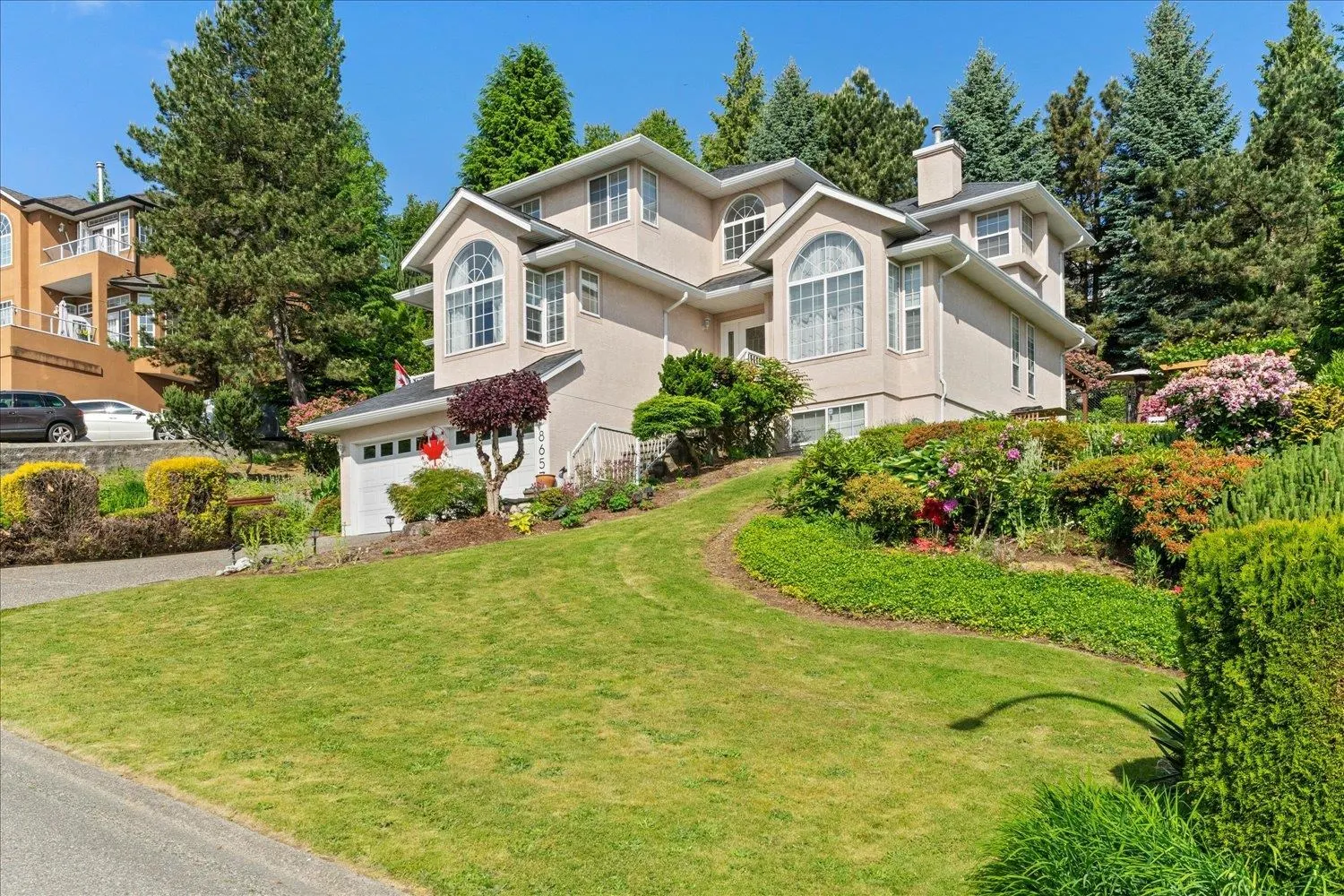 8657 Sunburst Place