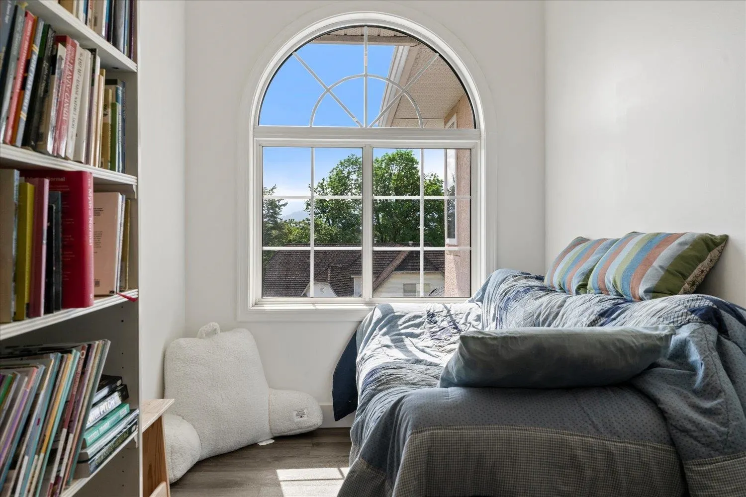 8657 Sunburst Place