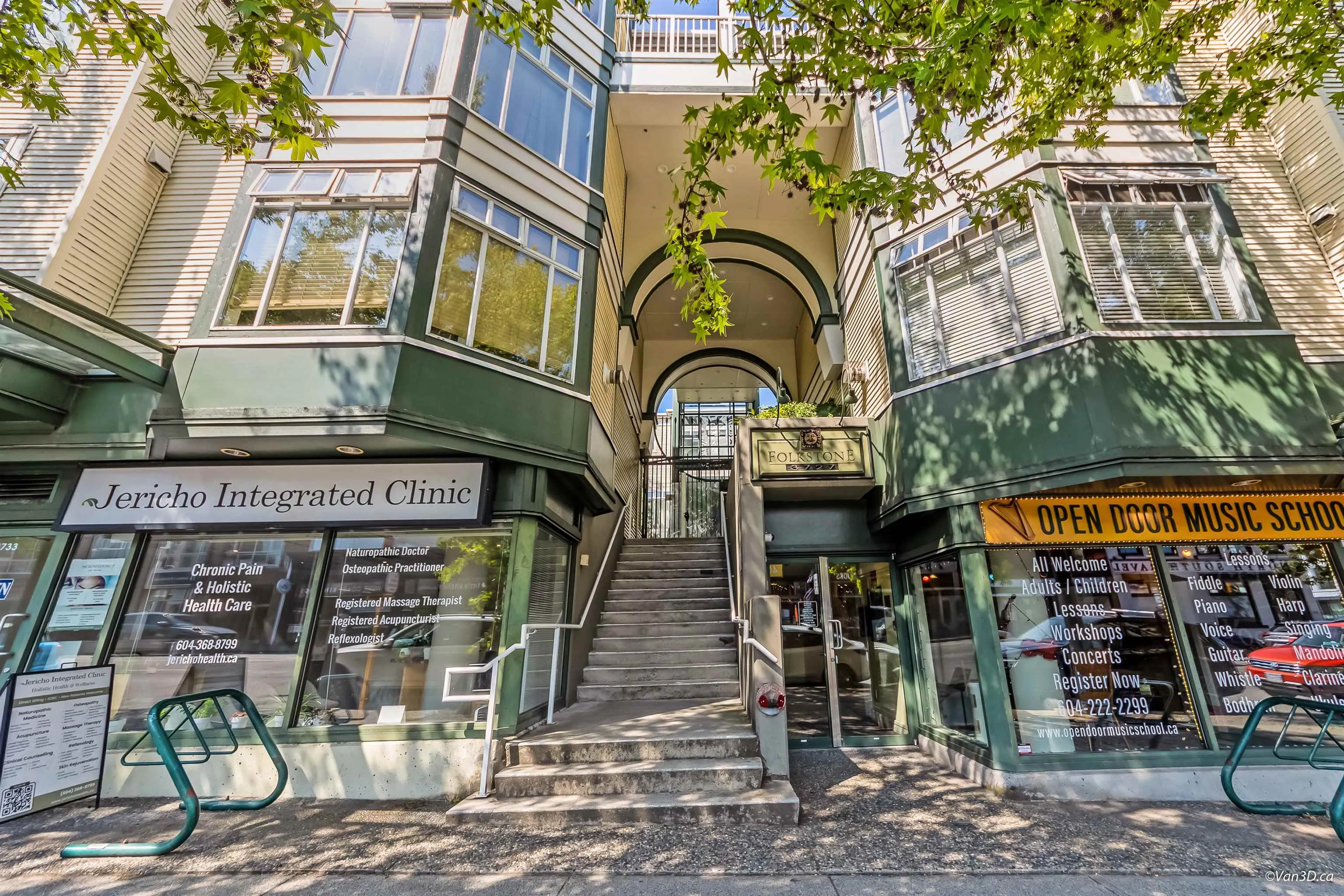 303 3727 W 10th Avenue
