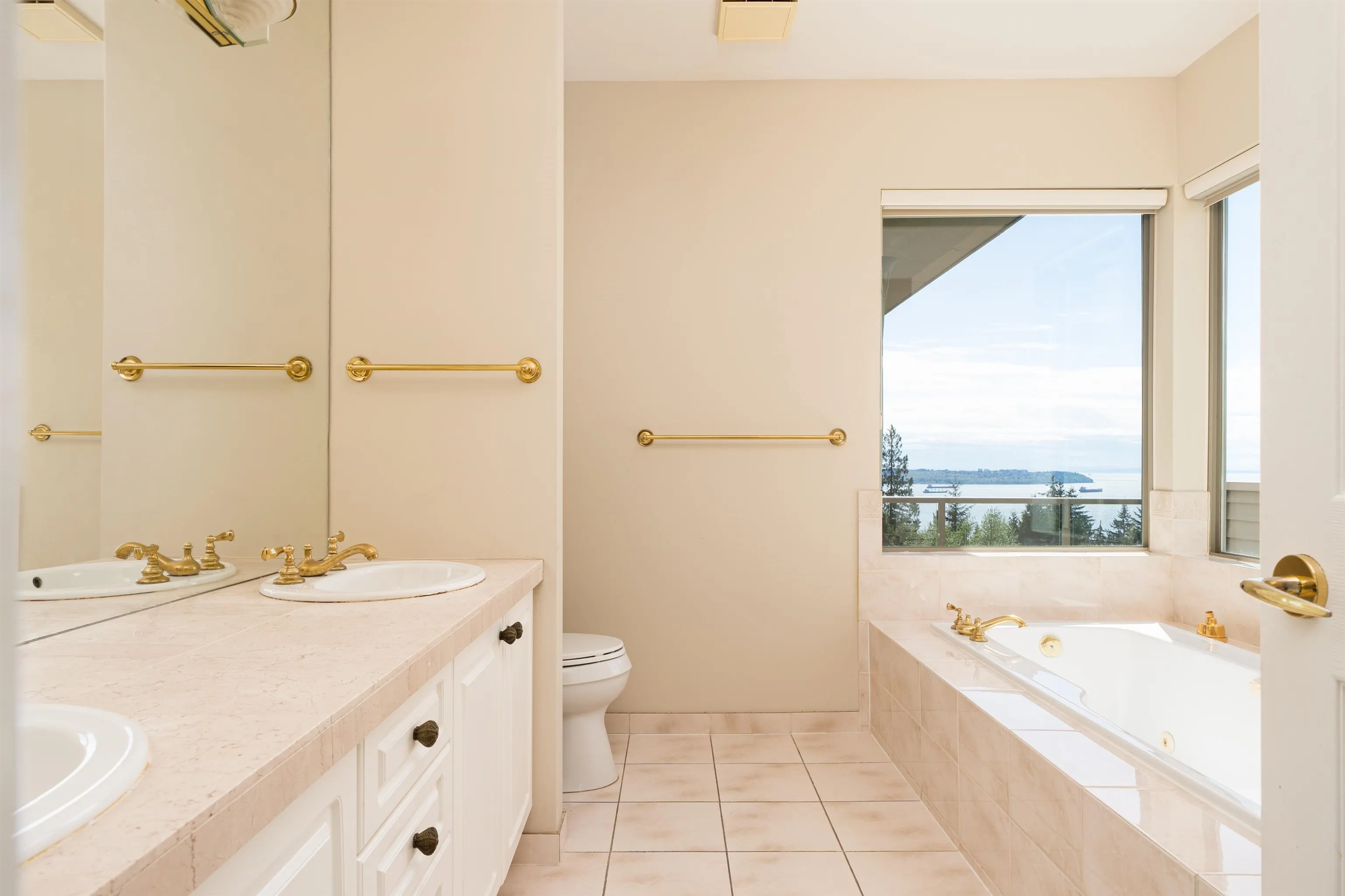 3112 Deer Ridge Drive
